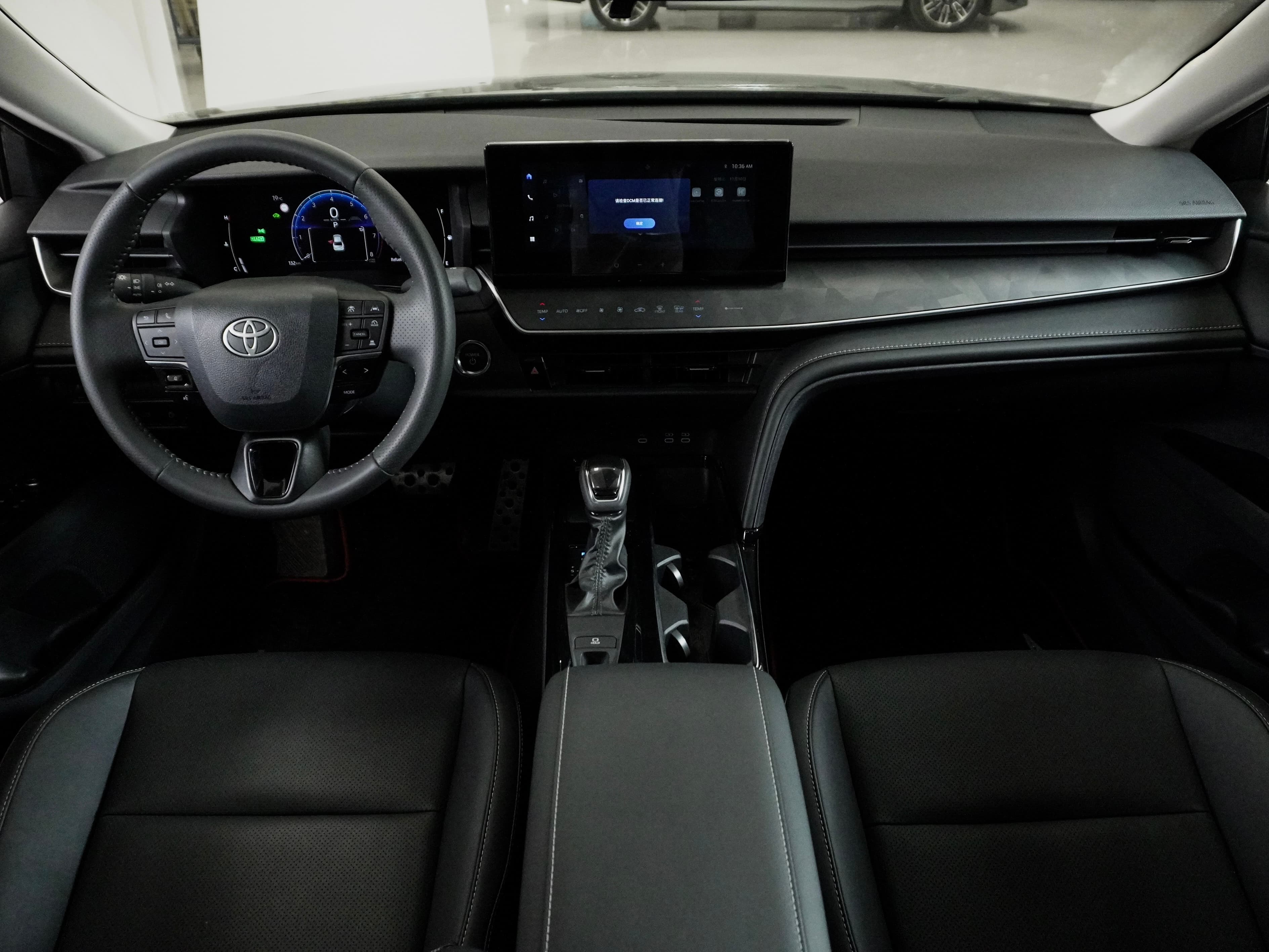 Toyota Camry — фото 20
