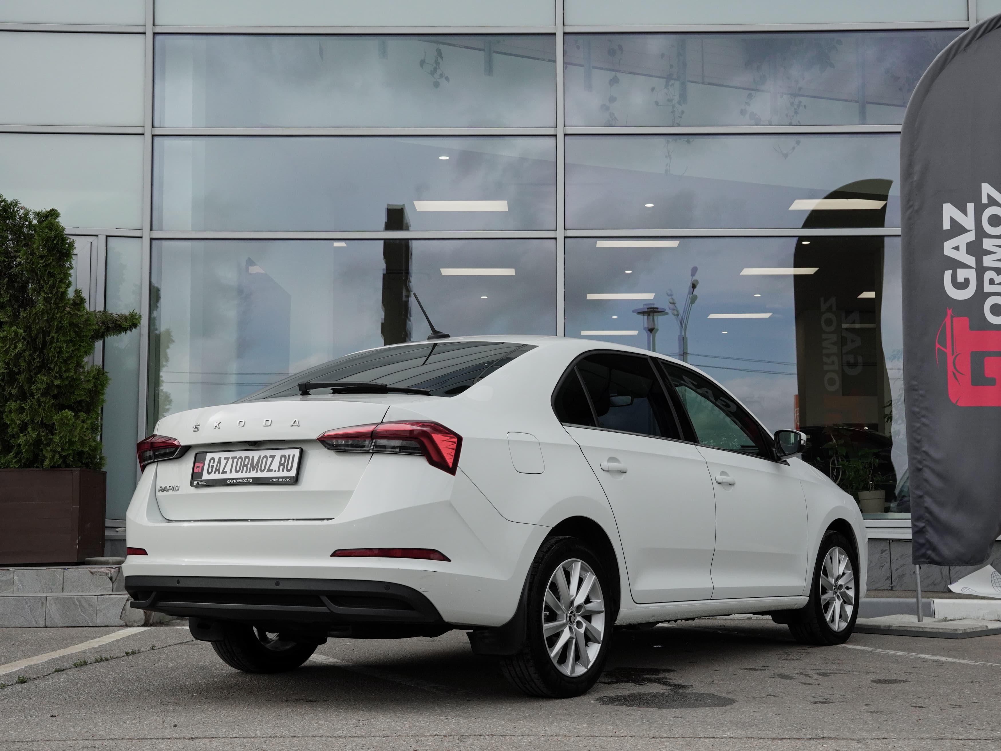 Skoda Rapid — фото 8
