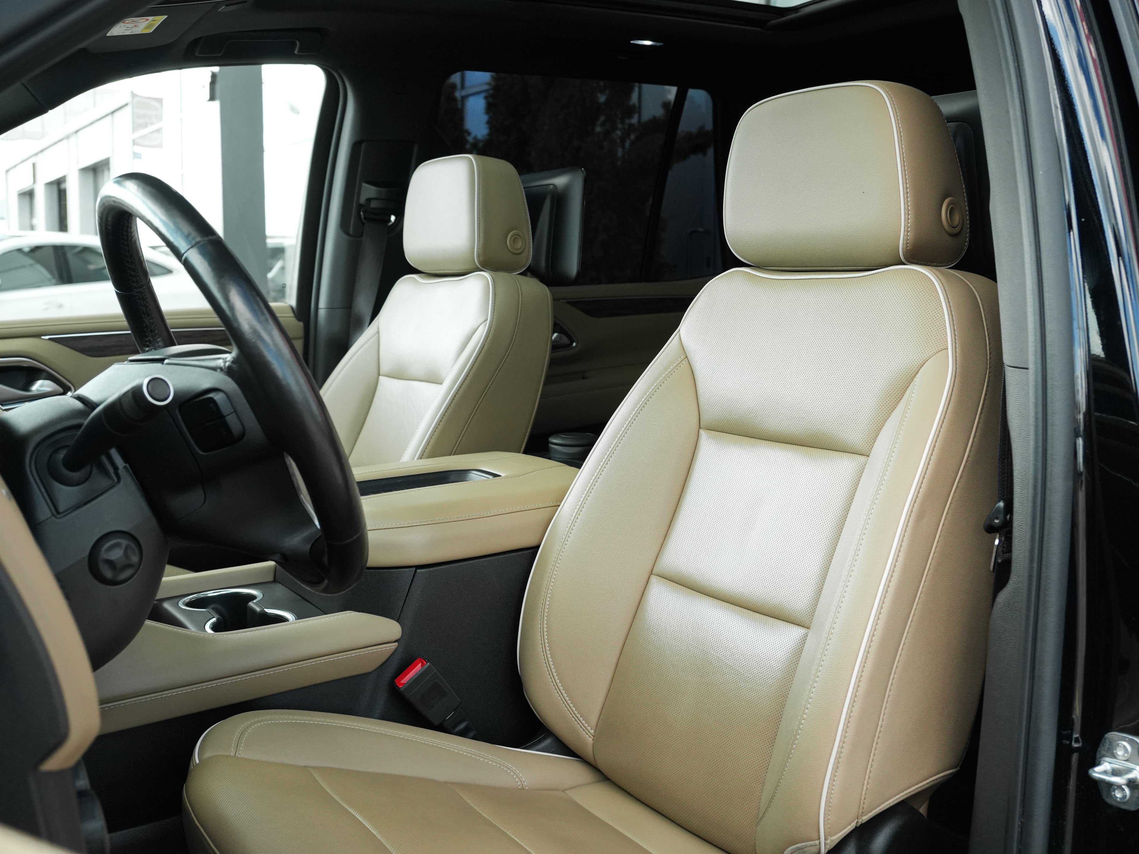 Chevrolet Tahoe — фото 16