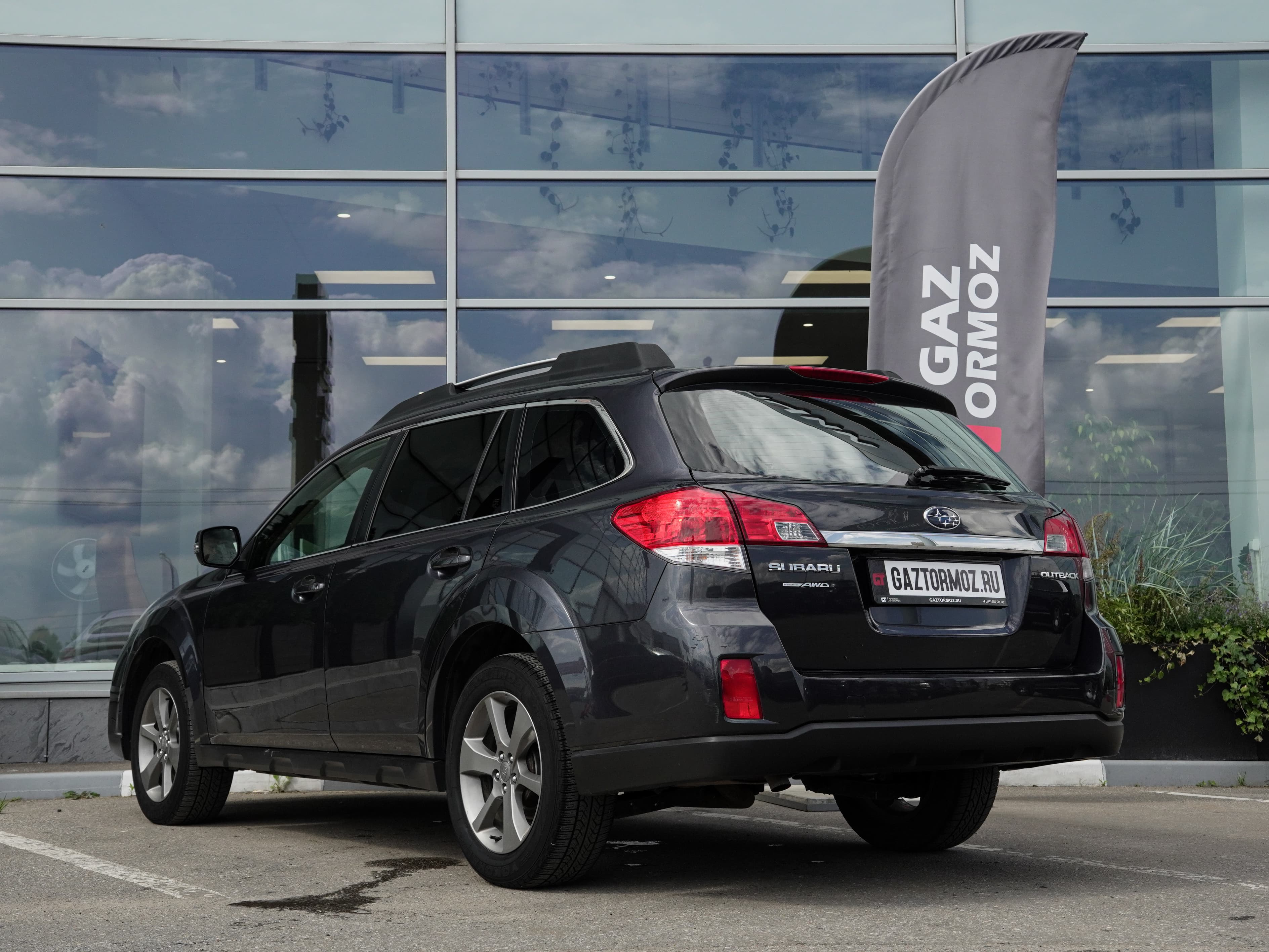 Subaru Outback — фото 5