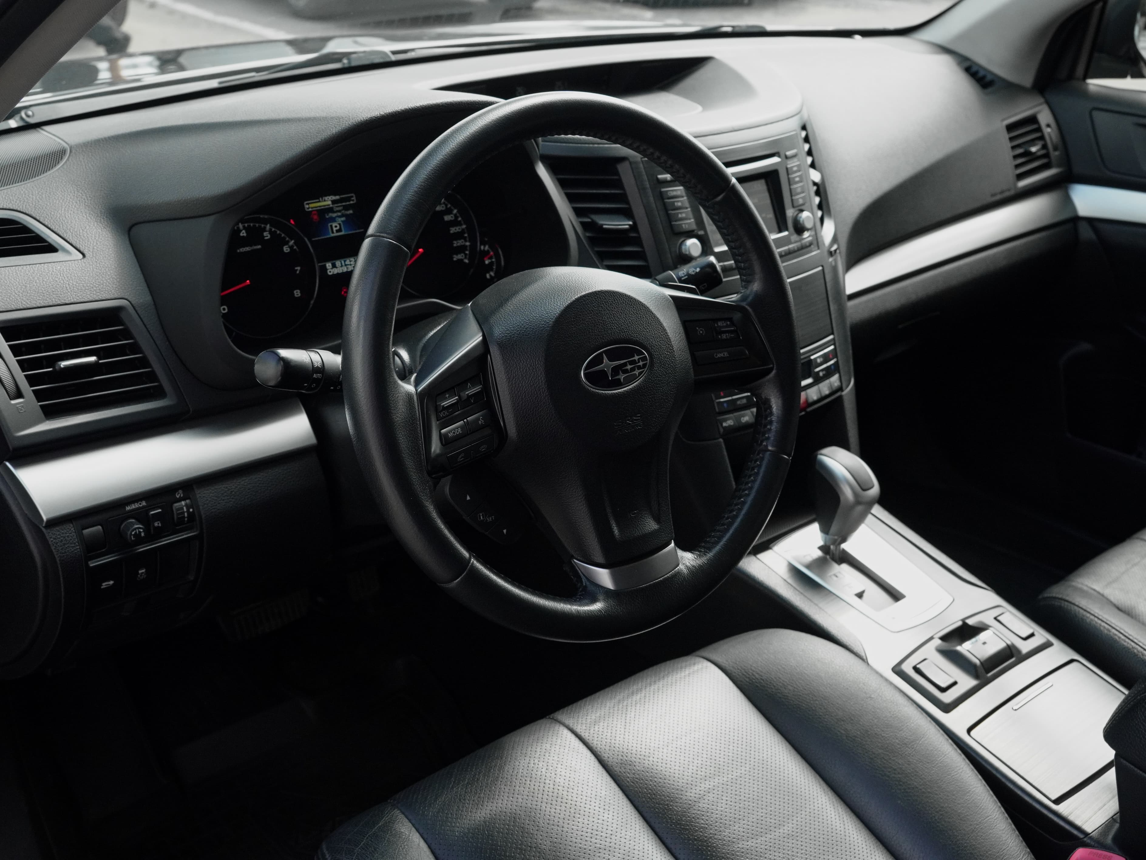 Subaru Outback — фото 9