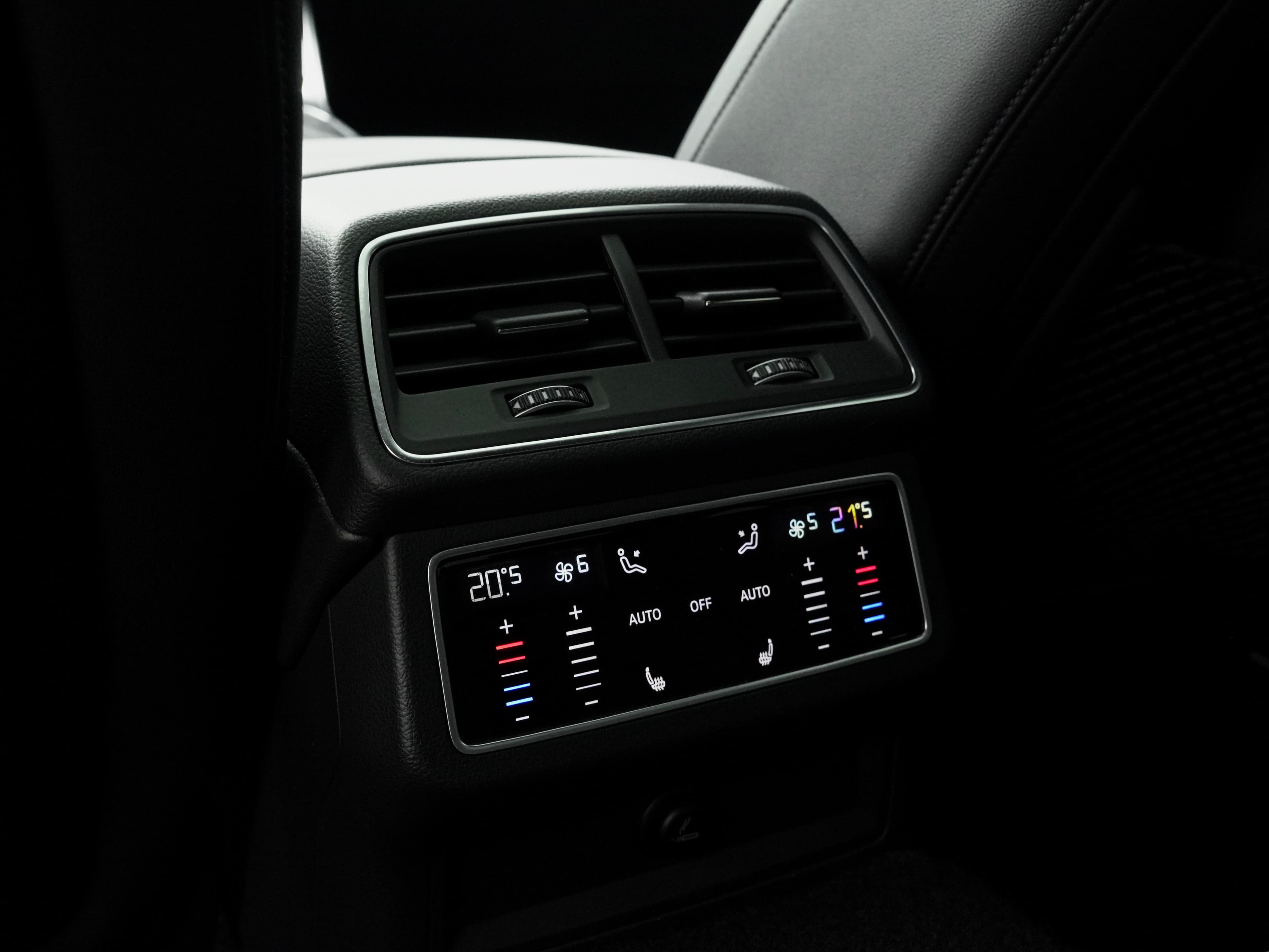 Audi A6 — фото 32