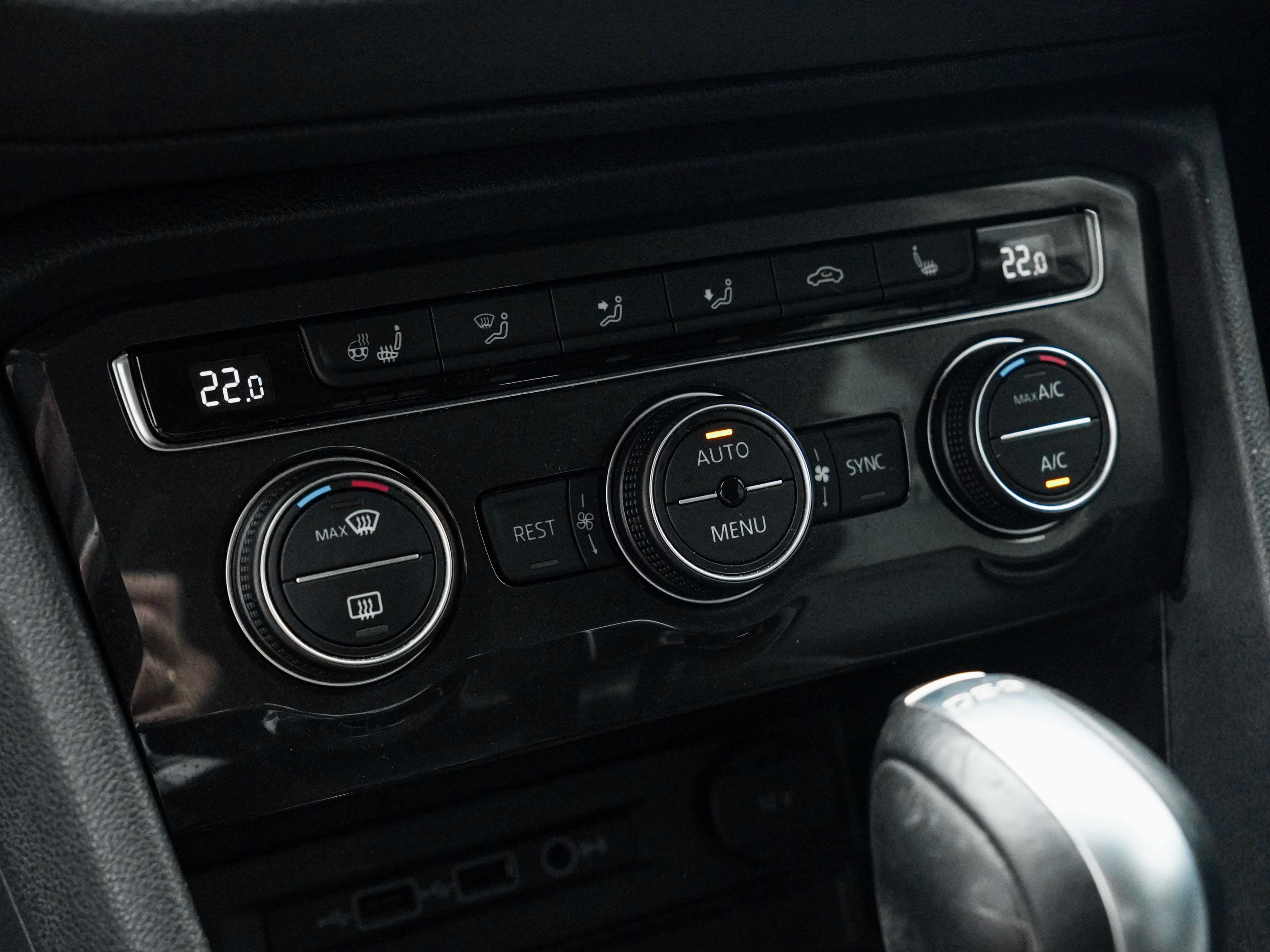 Volkswagen Tiguan — фото 22