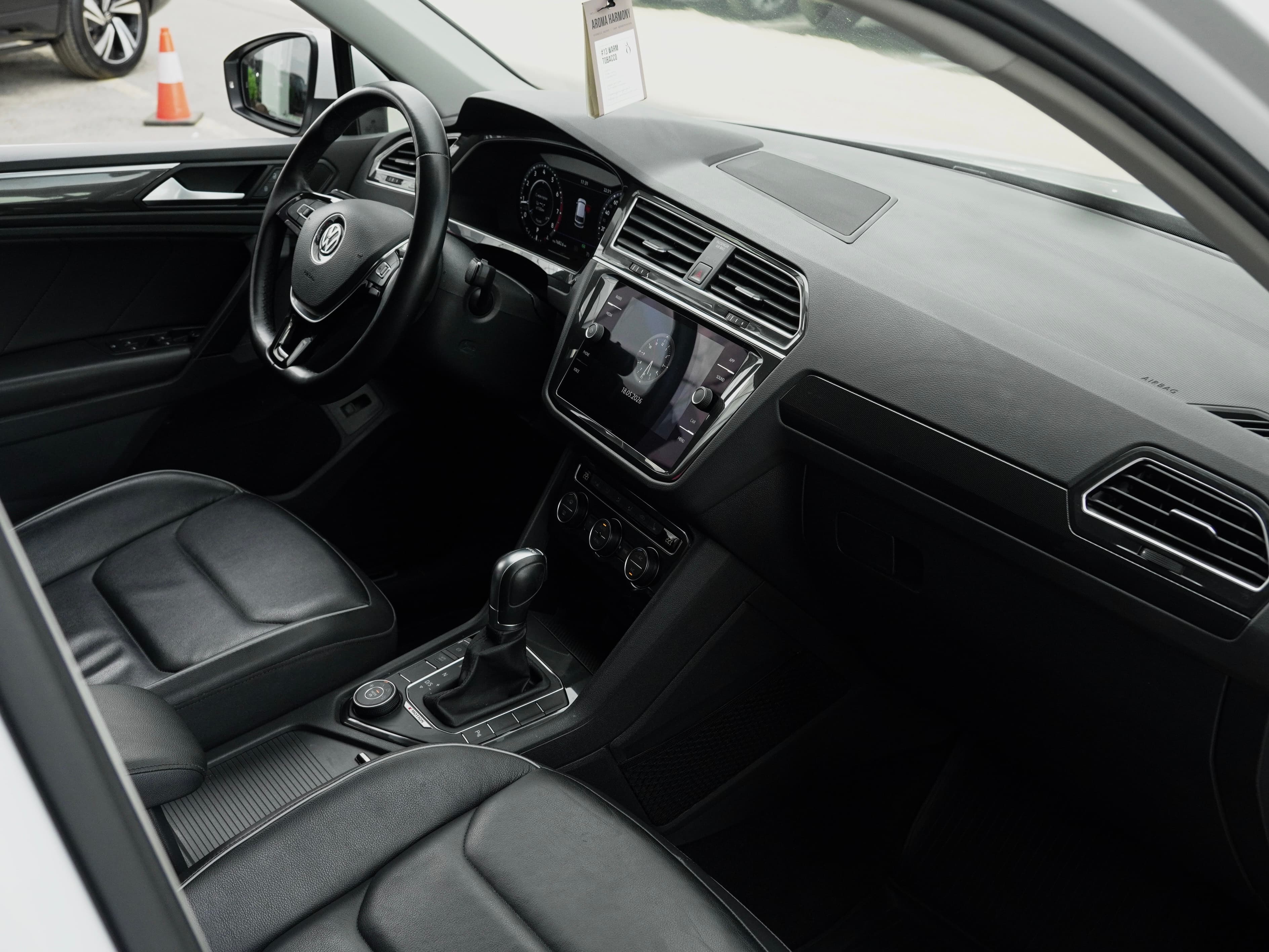 Volkswagen Tiguan — фото 31