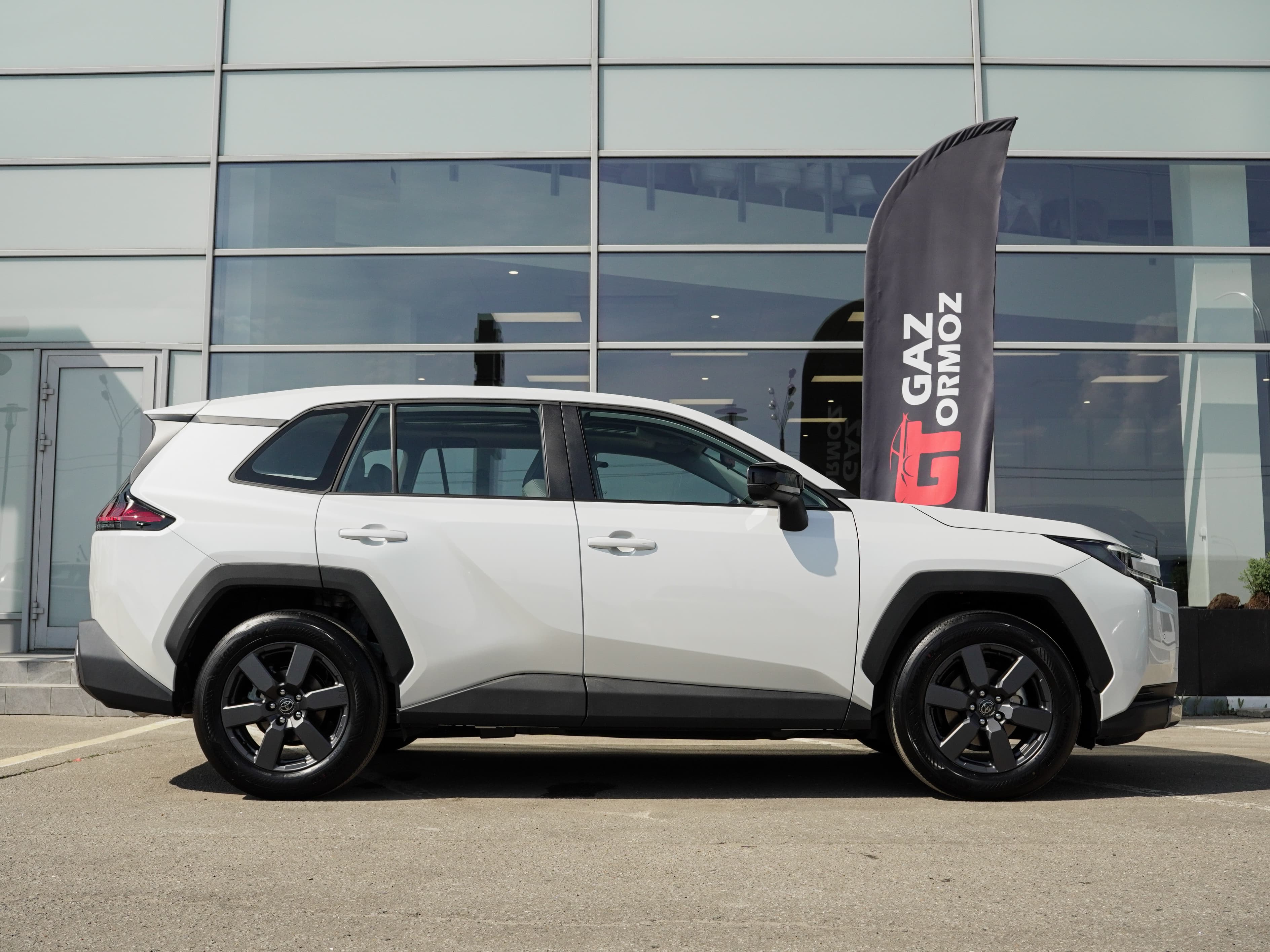 Toyota RAV4 — фото 9