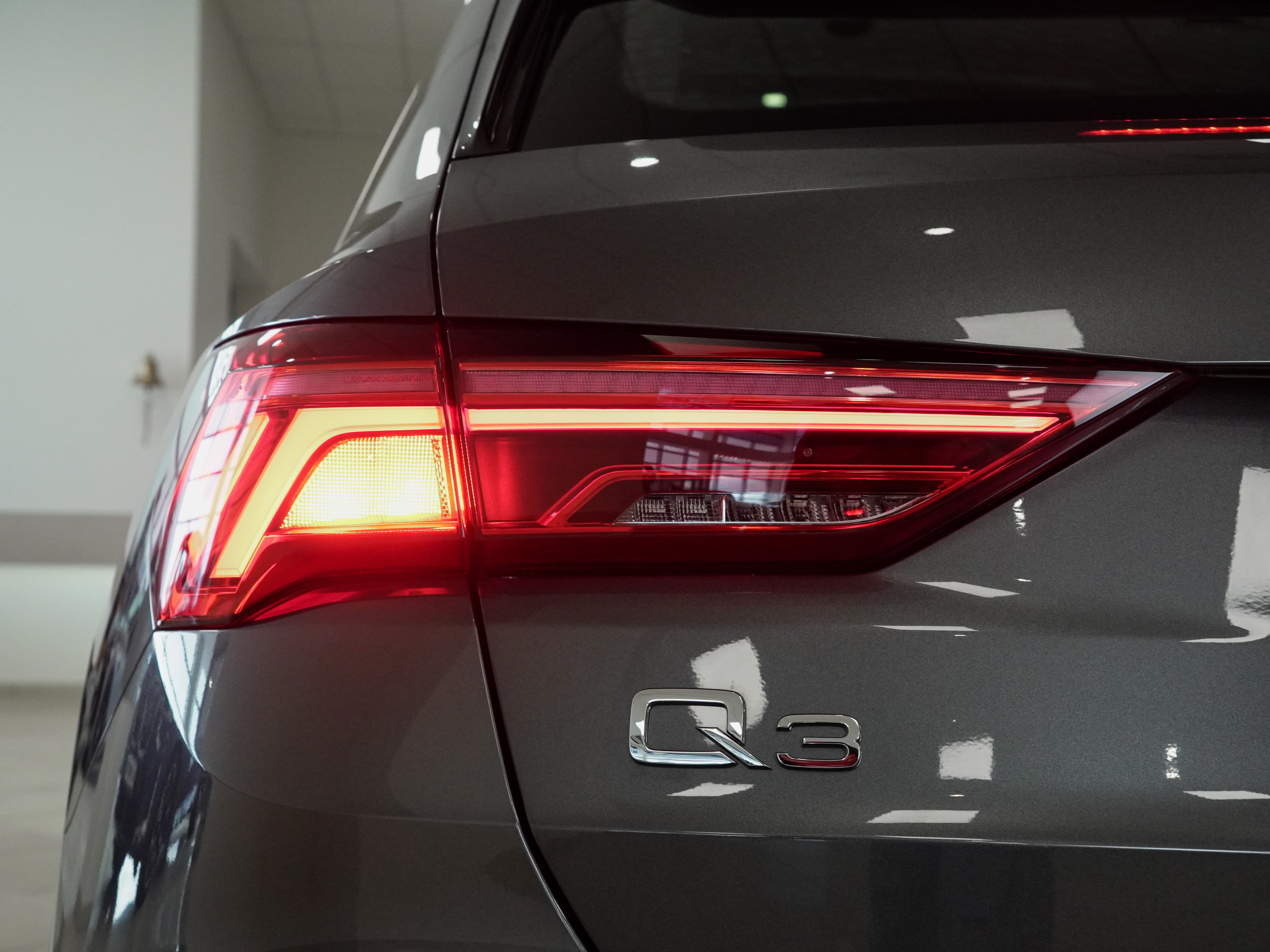 Audi Q3 — фото 26