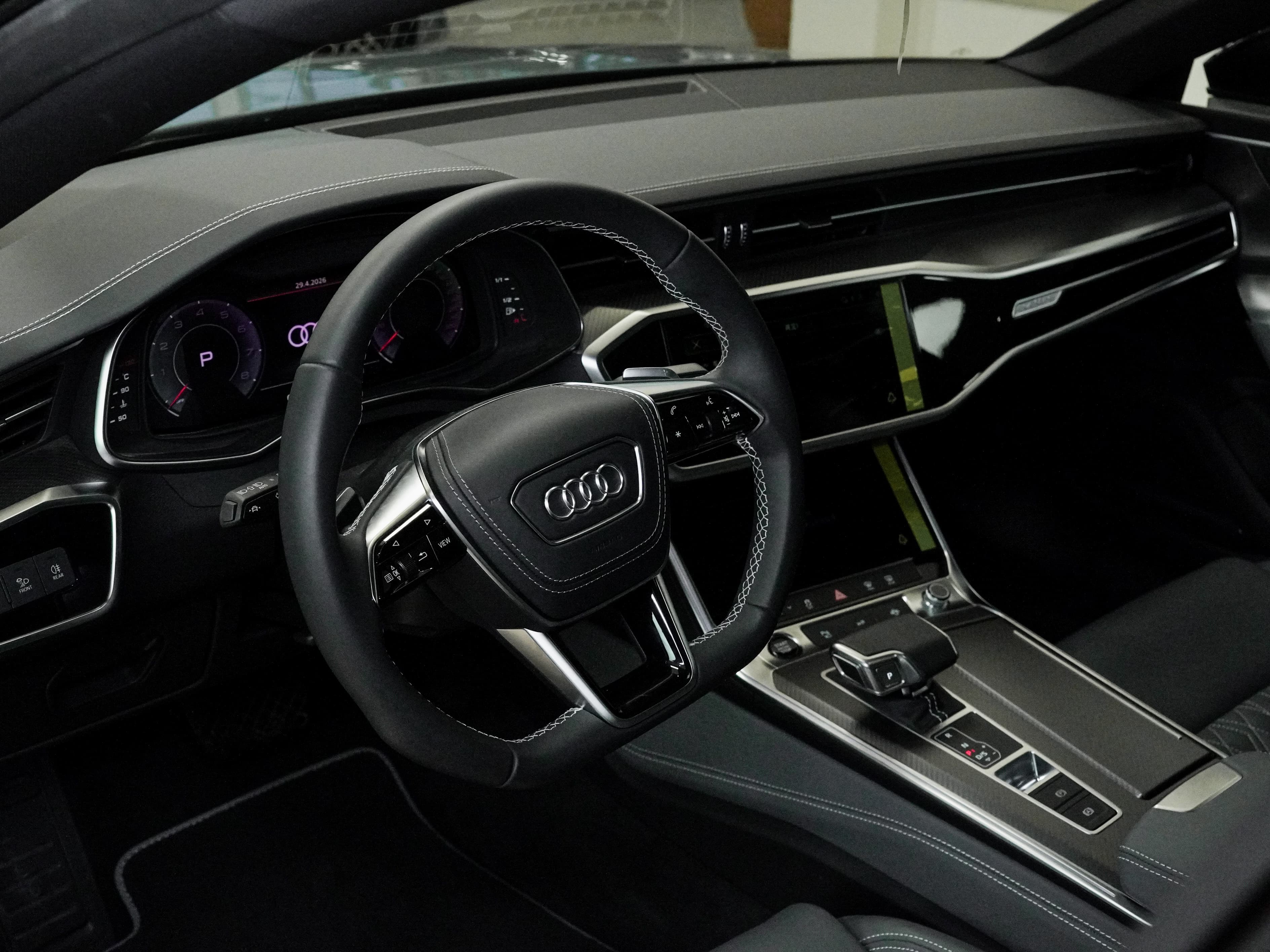 Audi A7L — фото 14