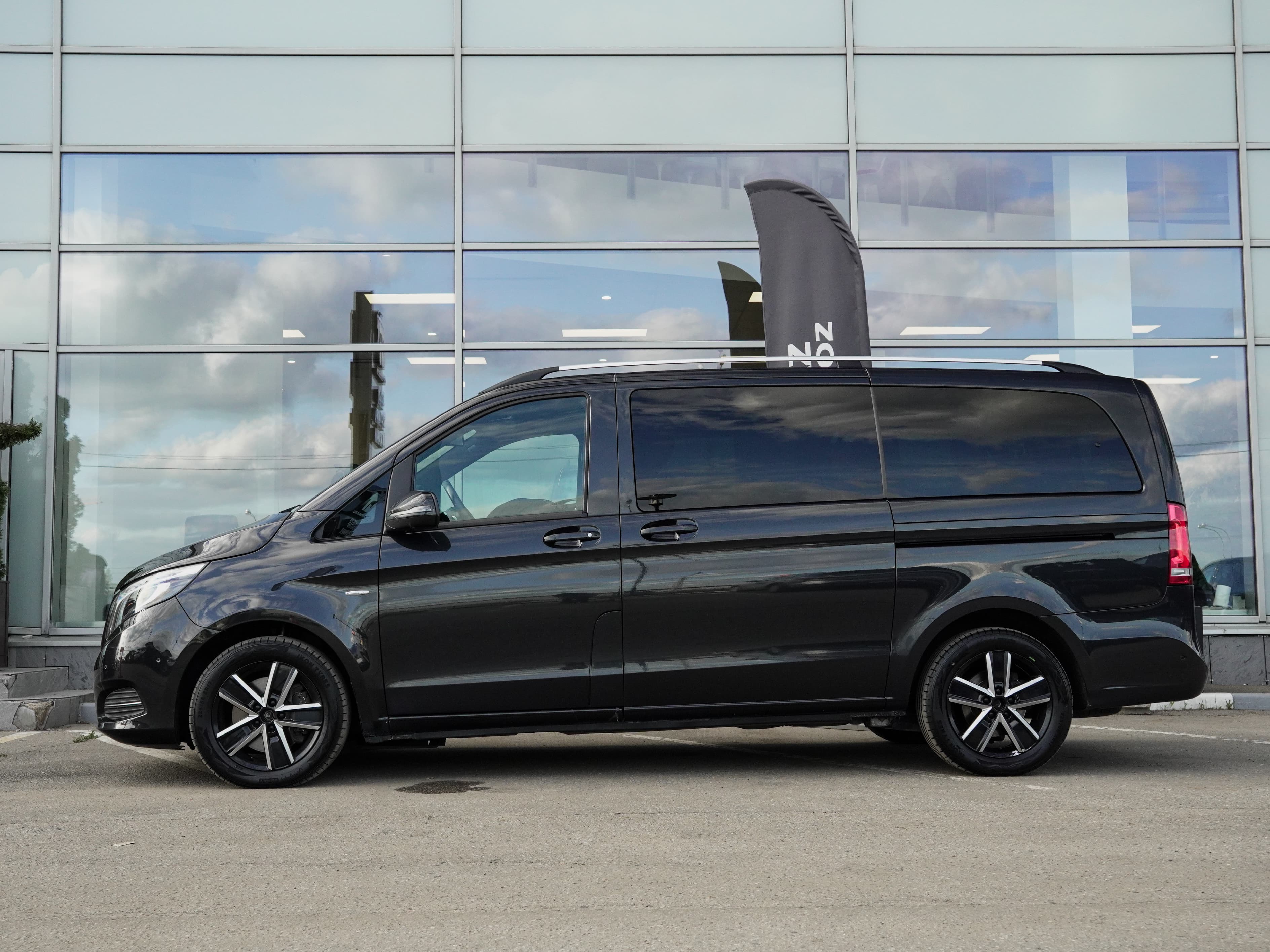 Mercedes-Benz V-класс — фото 10