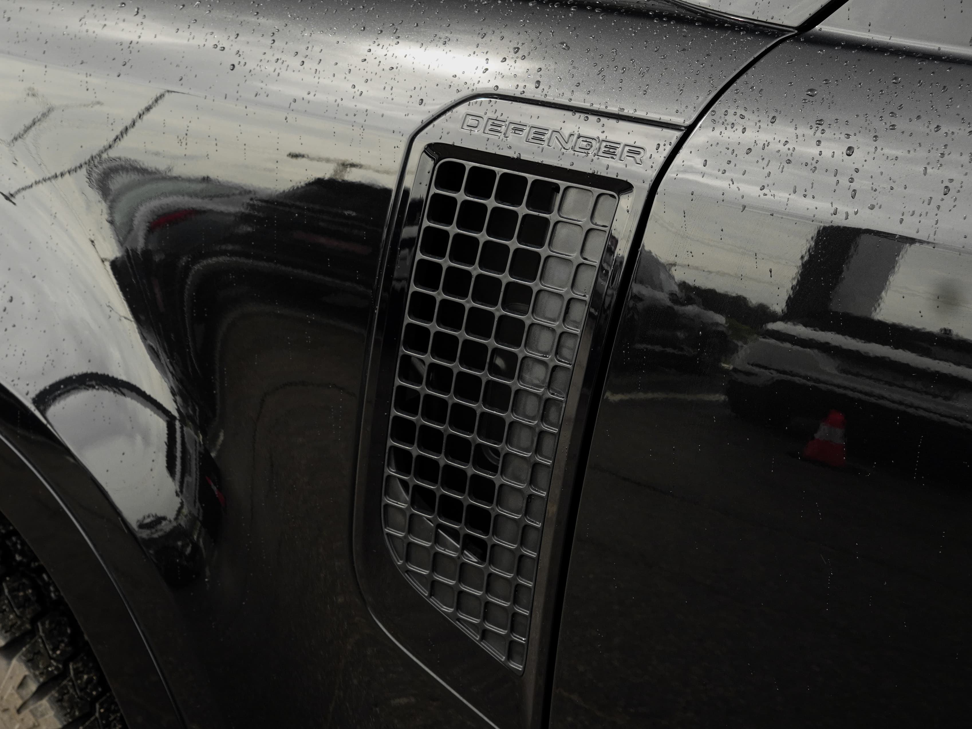 Land Rover Defender — фото 12