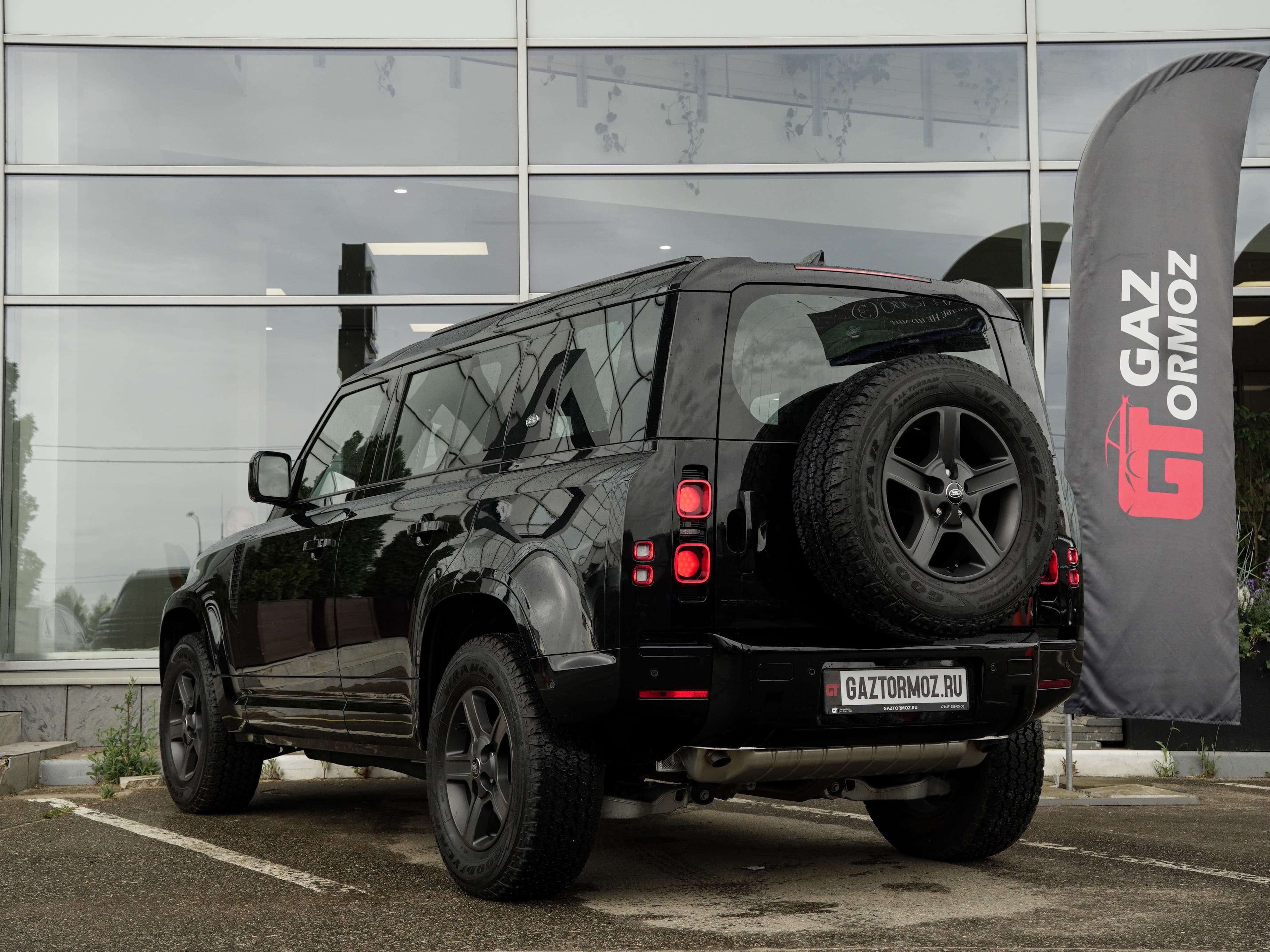 Land Rover Defender — фото 5