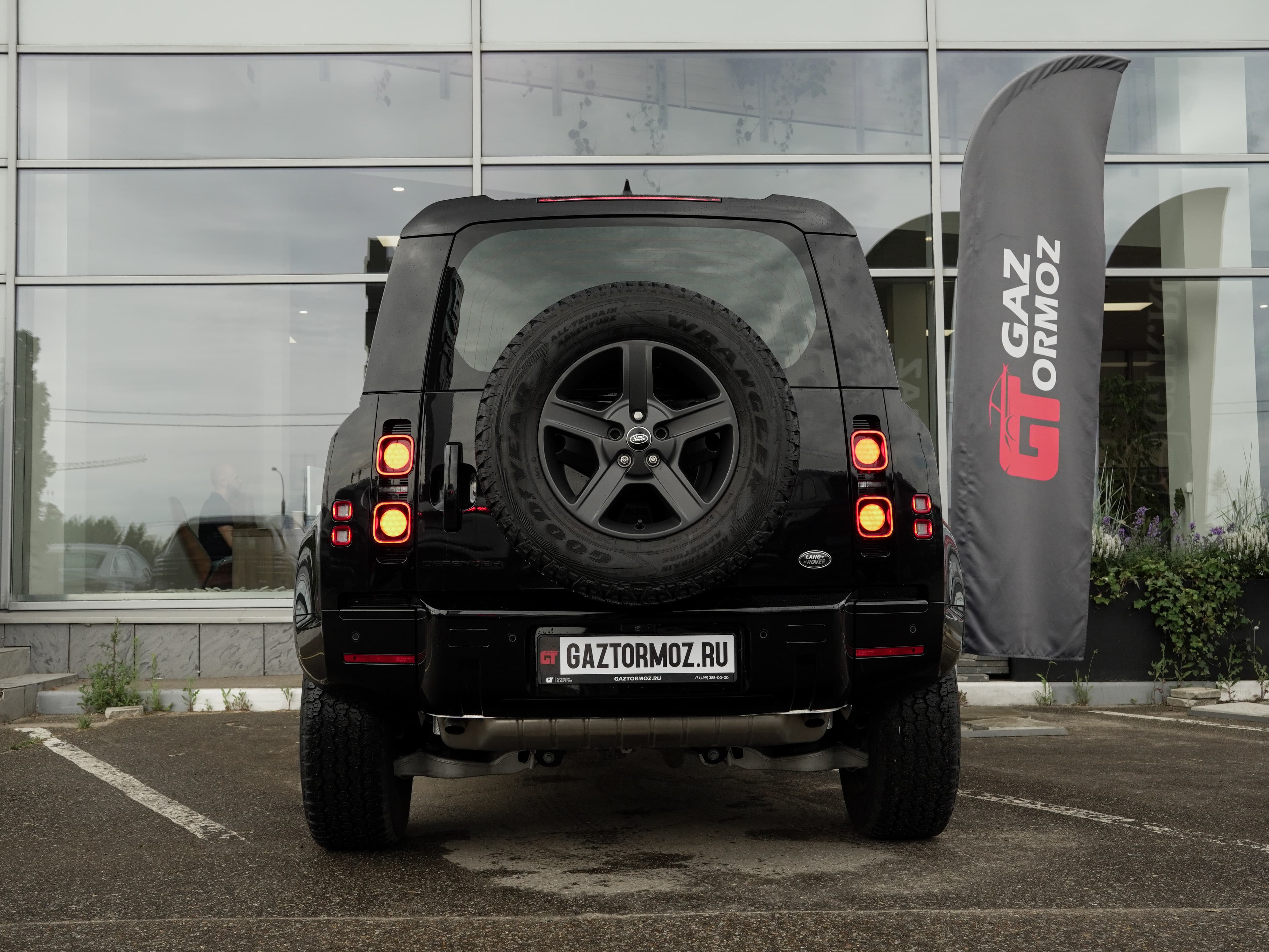 Land Rover Defender — фото 7