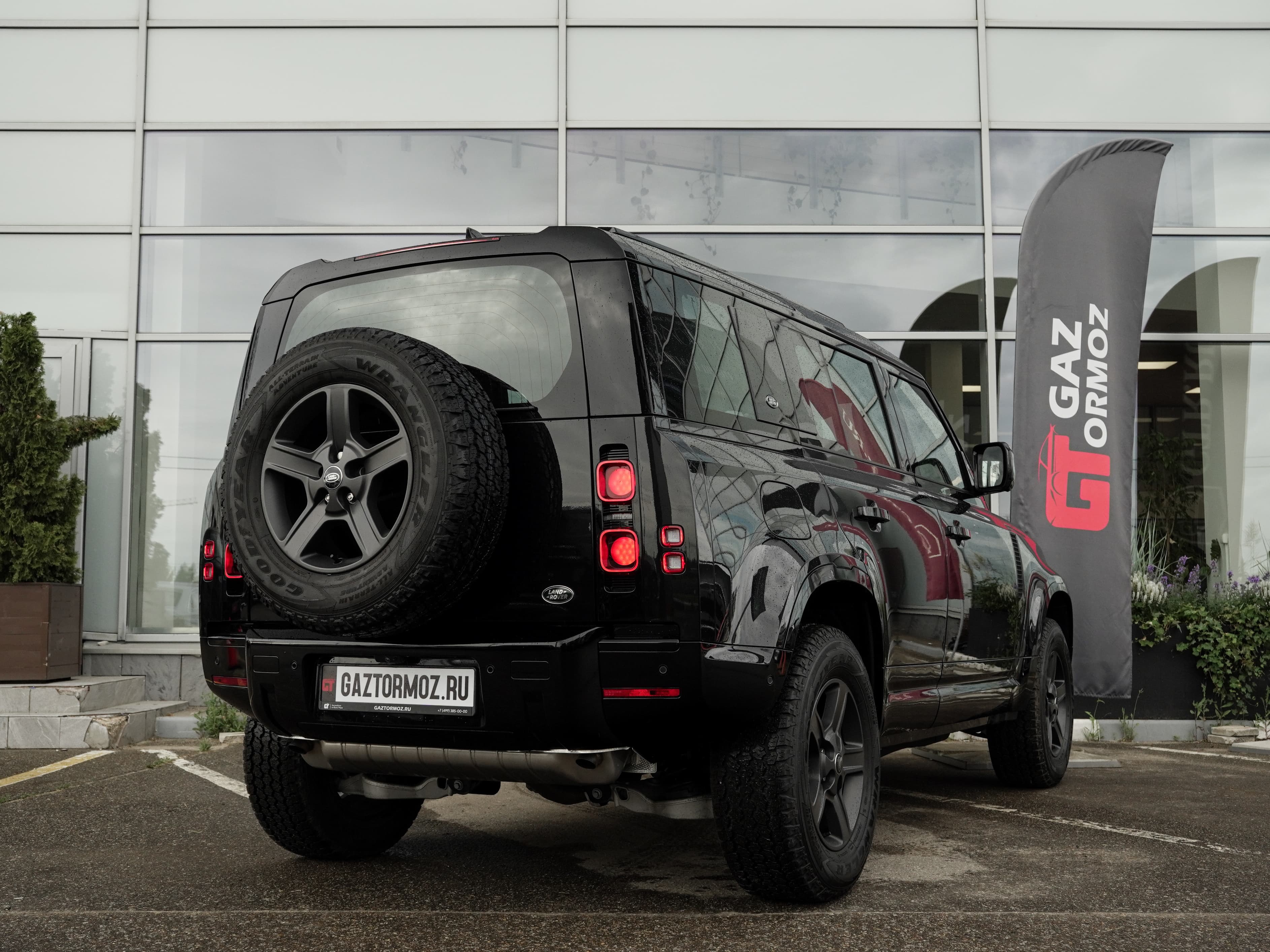 Land Rover Defender — фото 8
