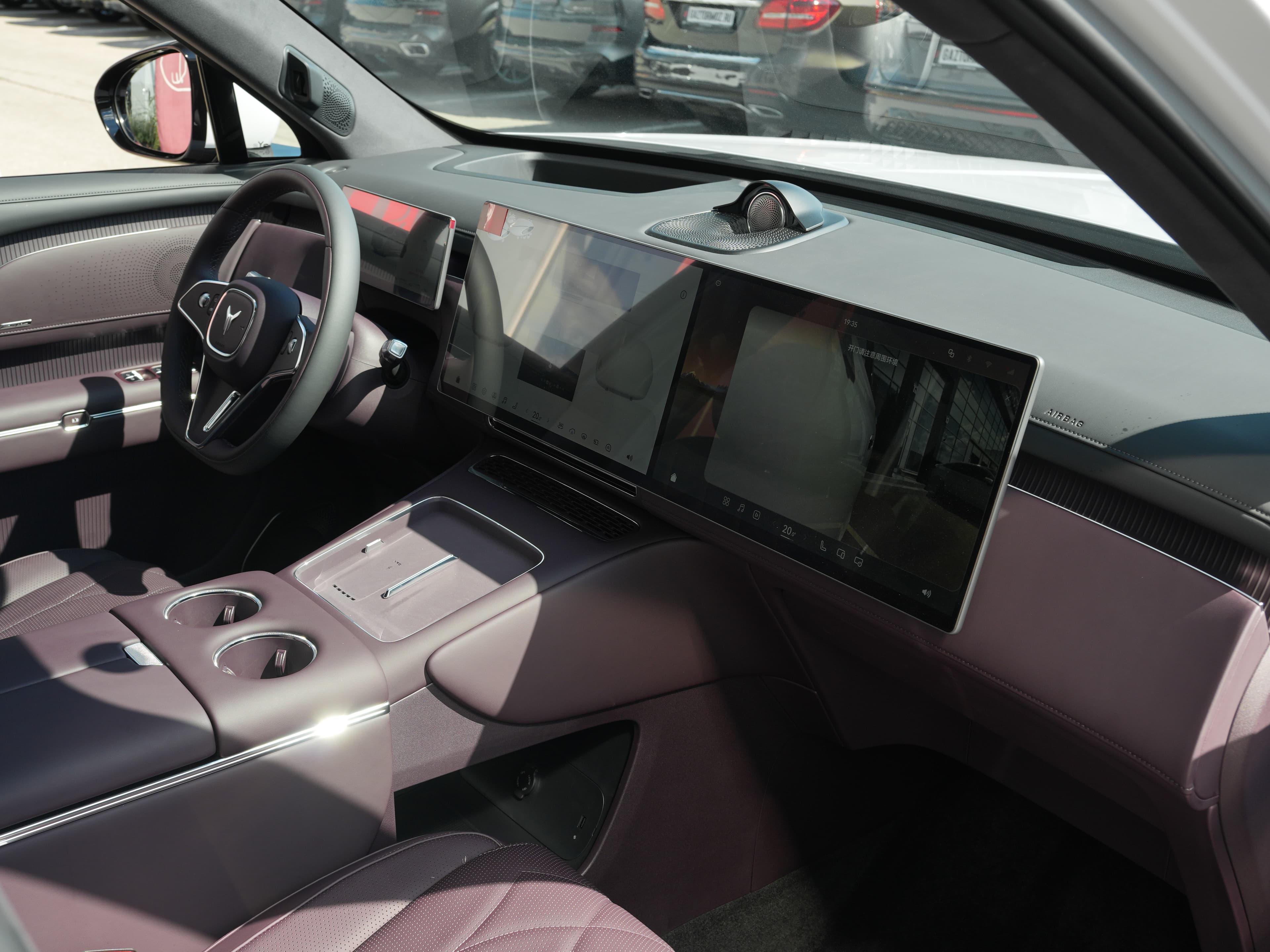 Voyah Taishan X8 — фото 41
