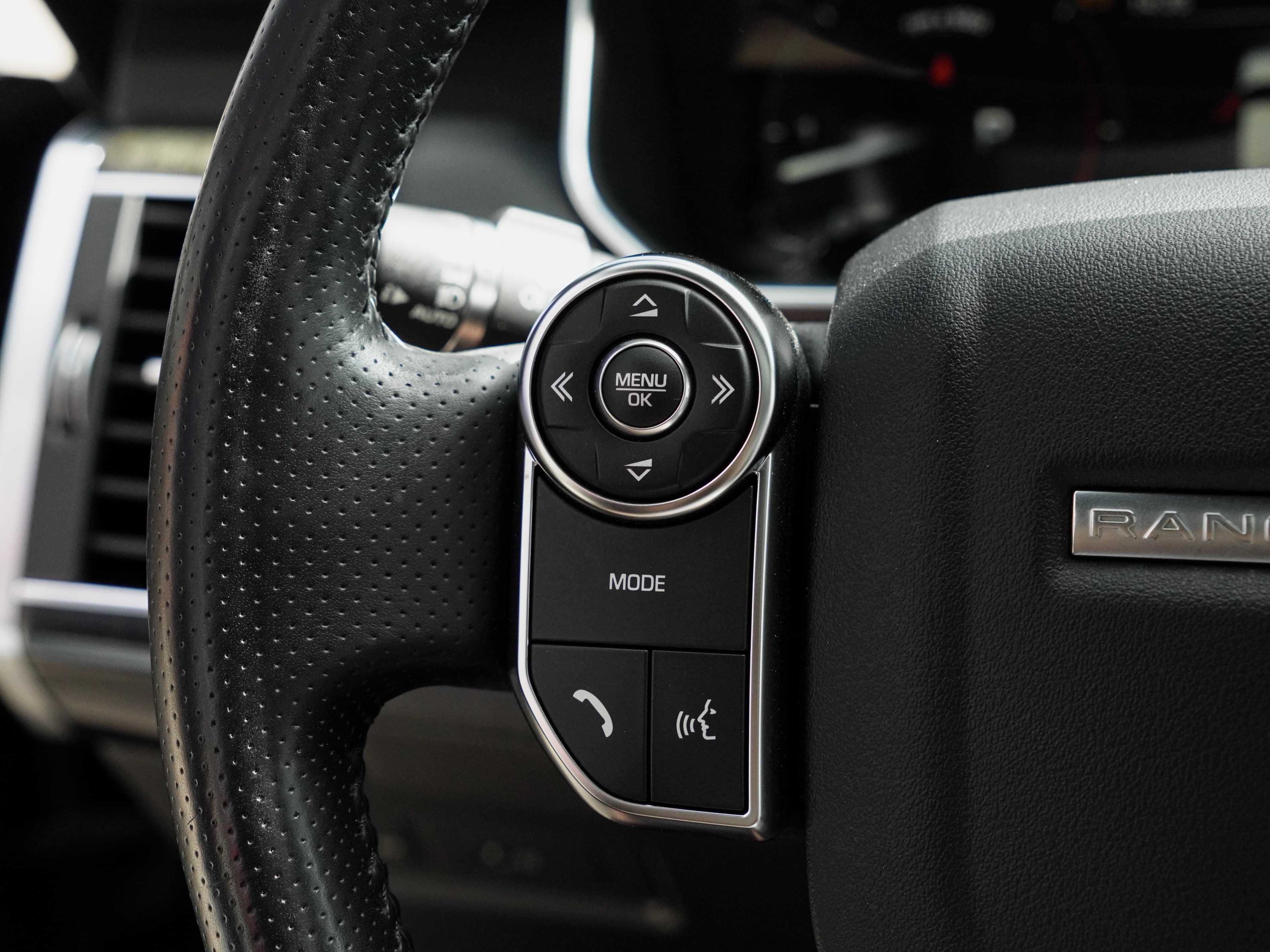 Land Rover Range Rover Sport — фото 19