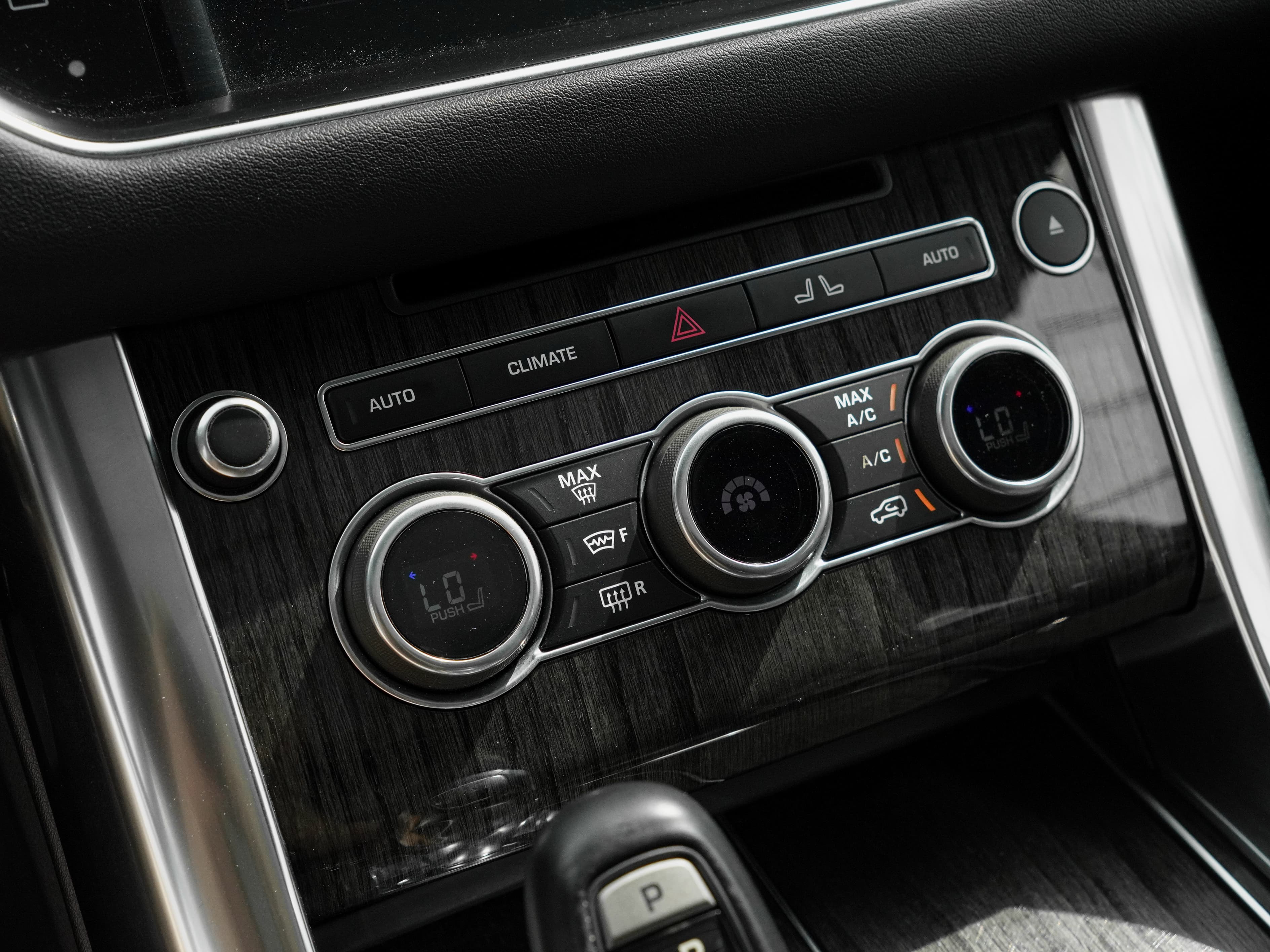 Land Rover Range Rover Sport — фото 21