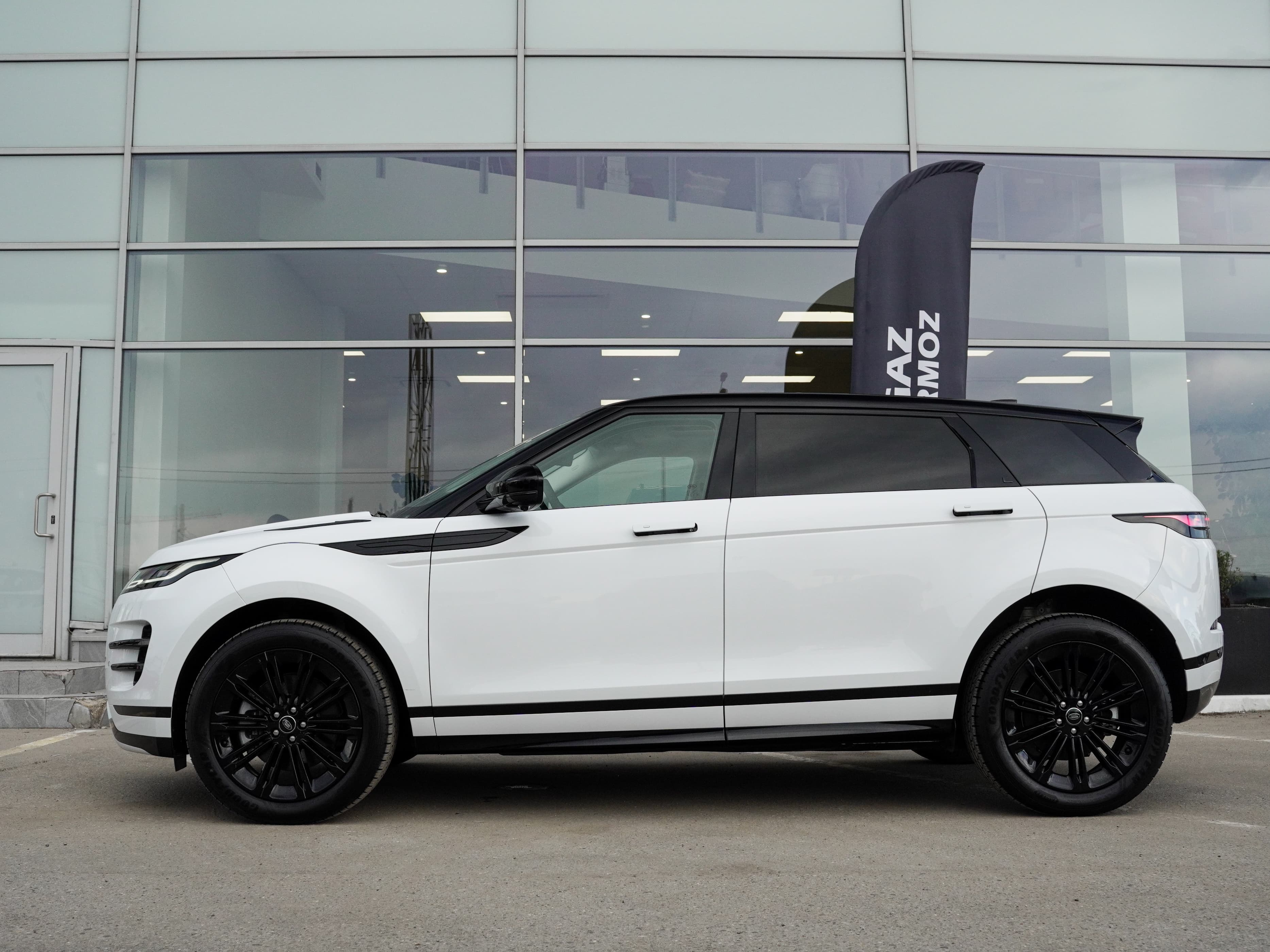 Land Rover Range Rover Evoque — фото 2