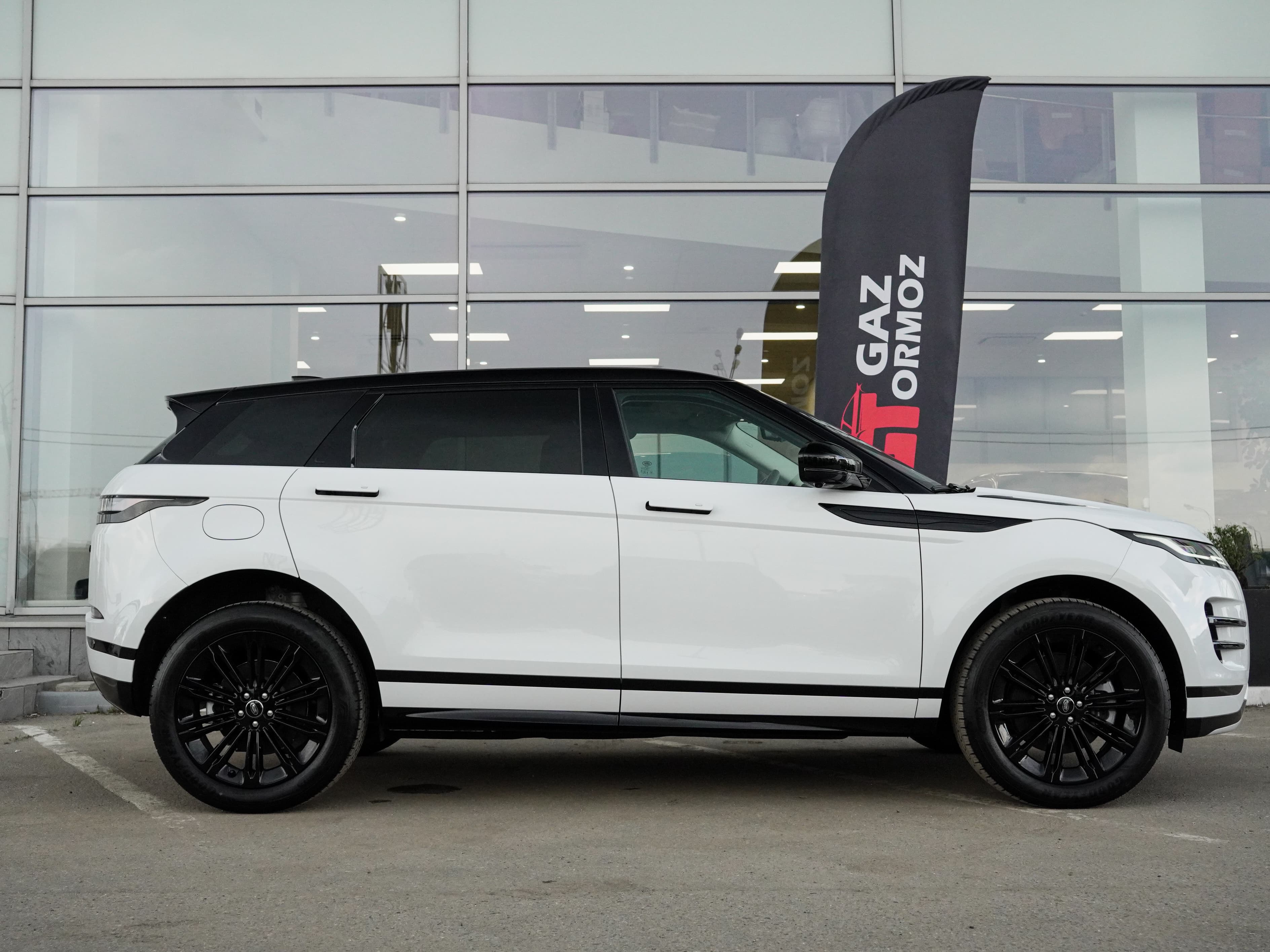 Land Rover Range Rover Evoque — фото 8
