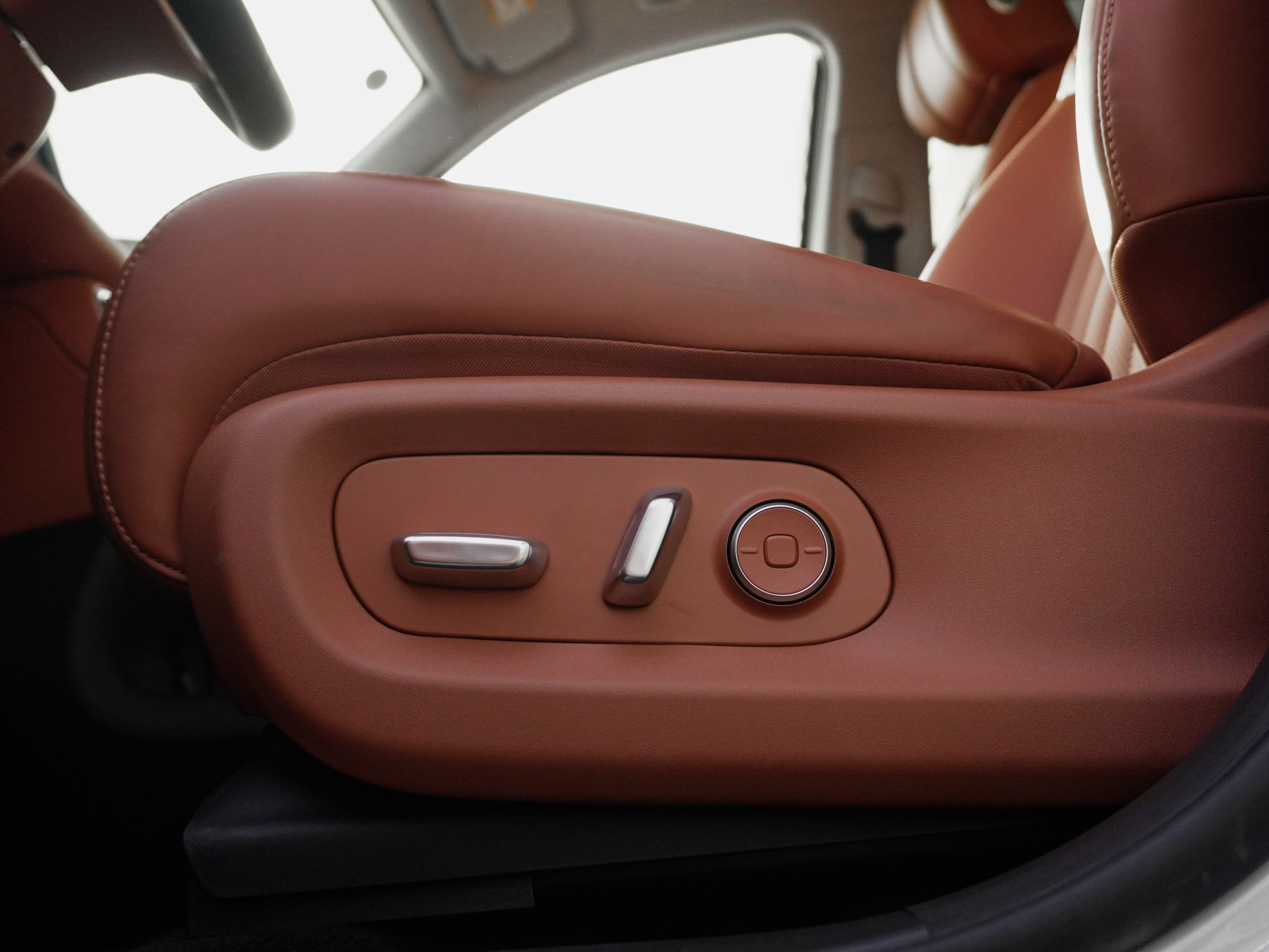 Trumpchi S9 — фото 18