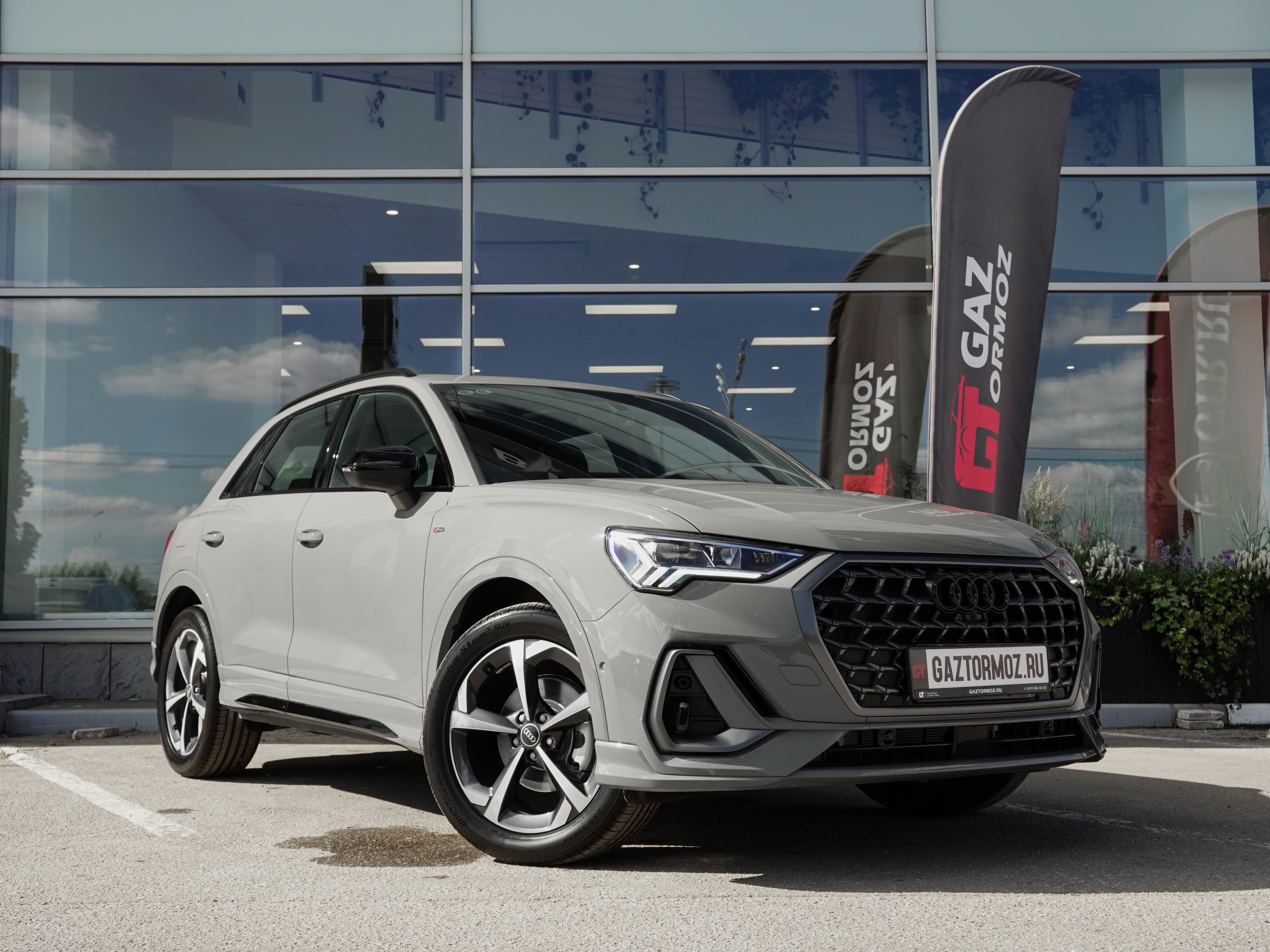 Audi Q3 — фото 3