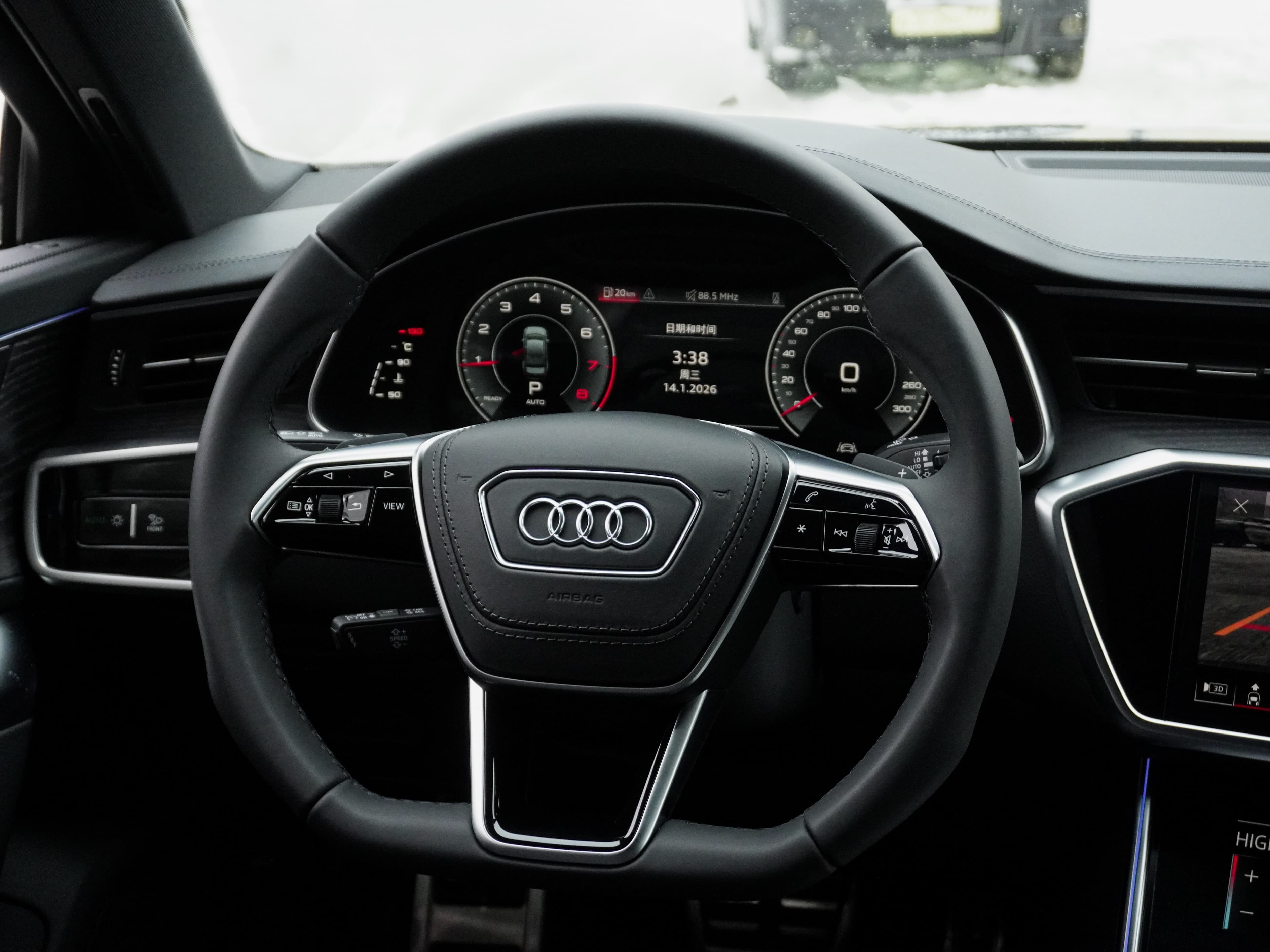 Audi A6L — фото 30