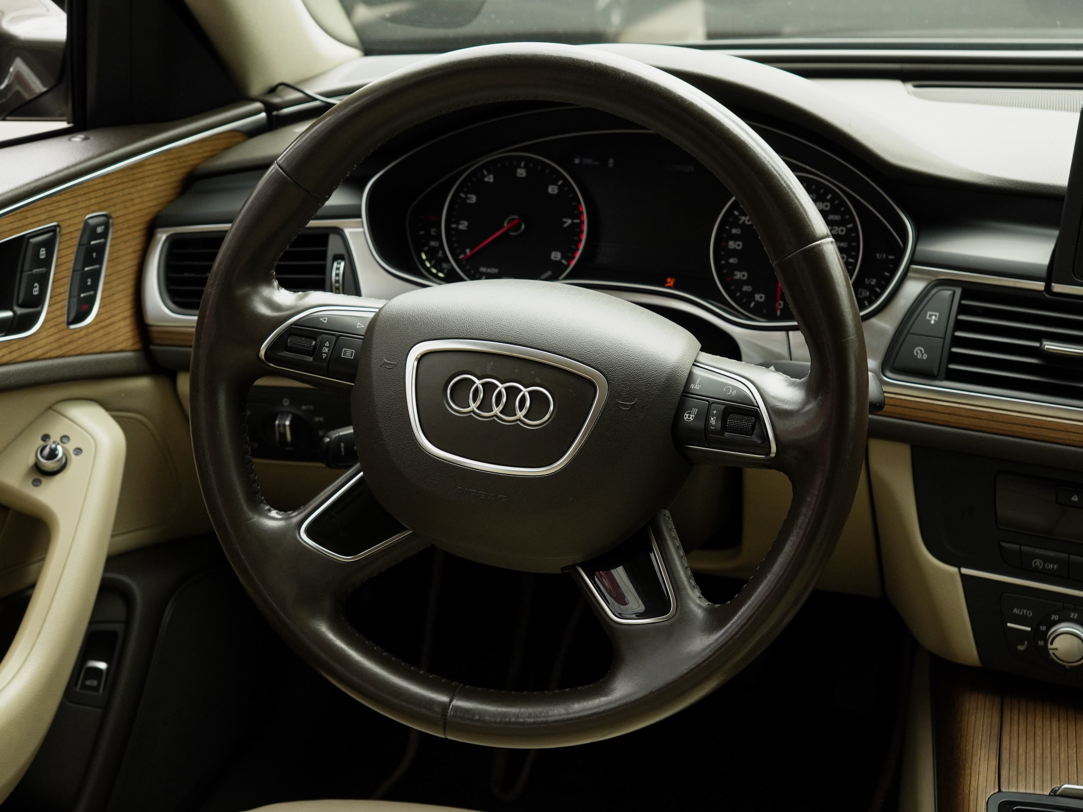 Audi A6 — фото 16