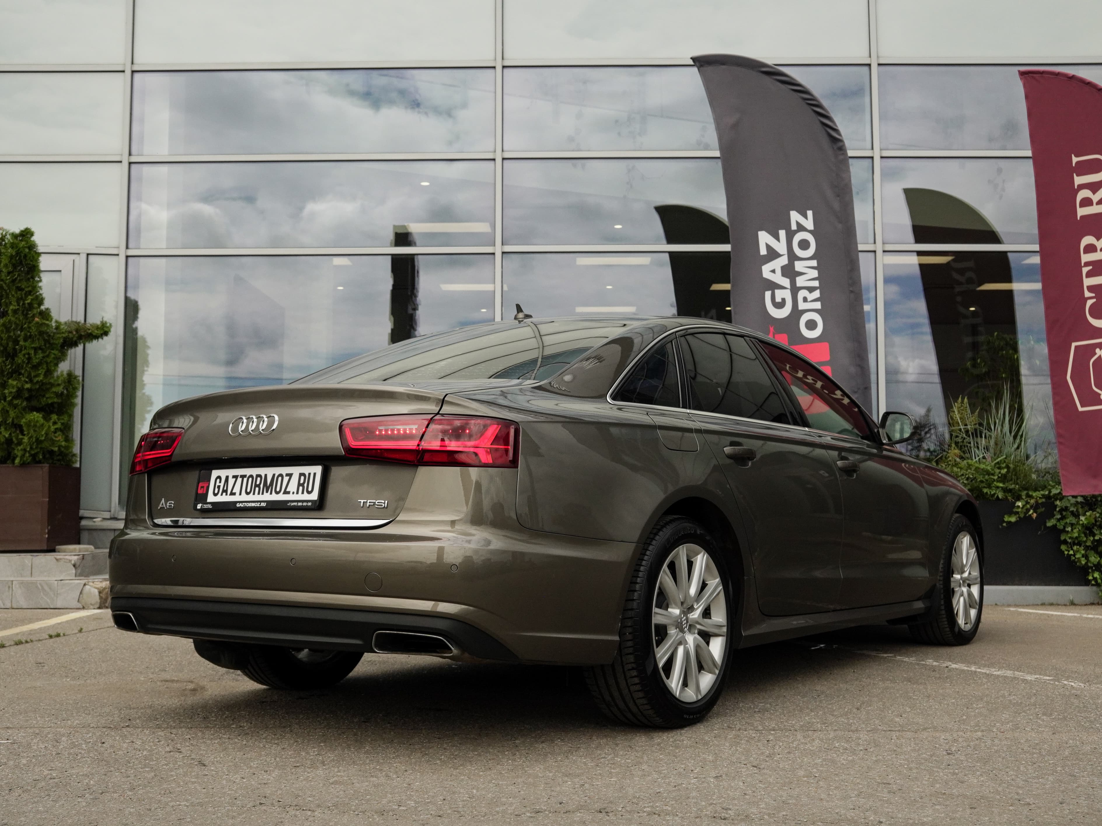 Audi A6 — фото 8