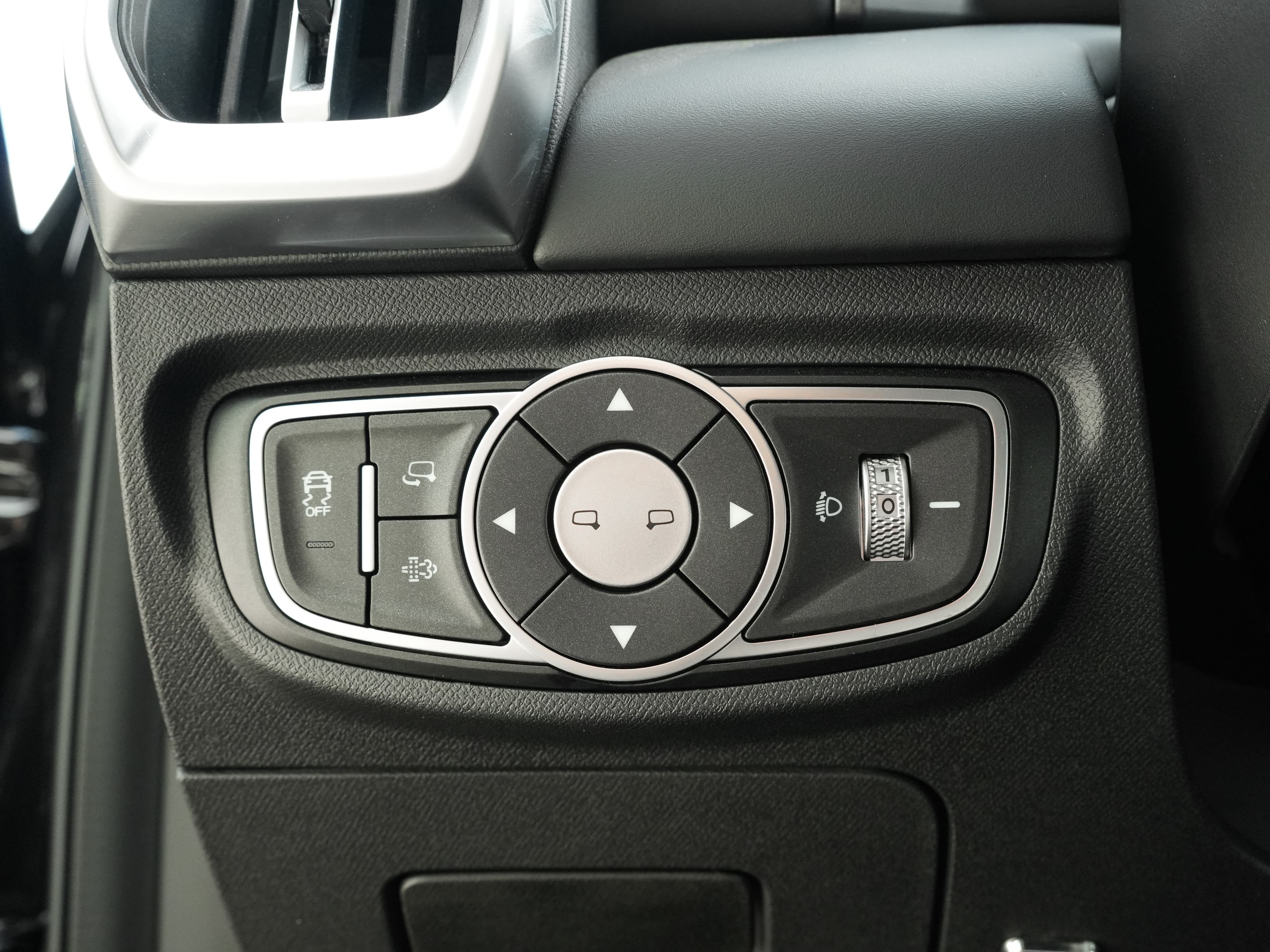 Chery Rely R08 — фото 16