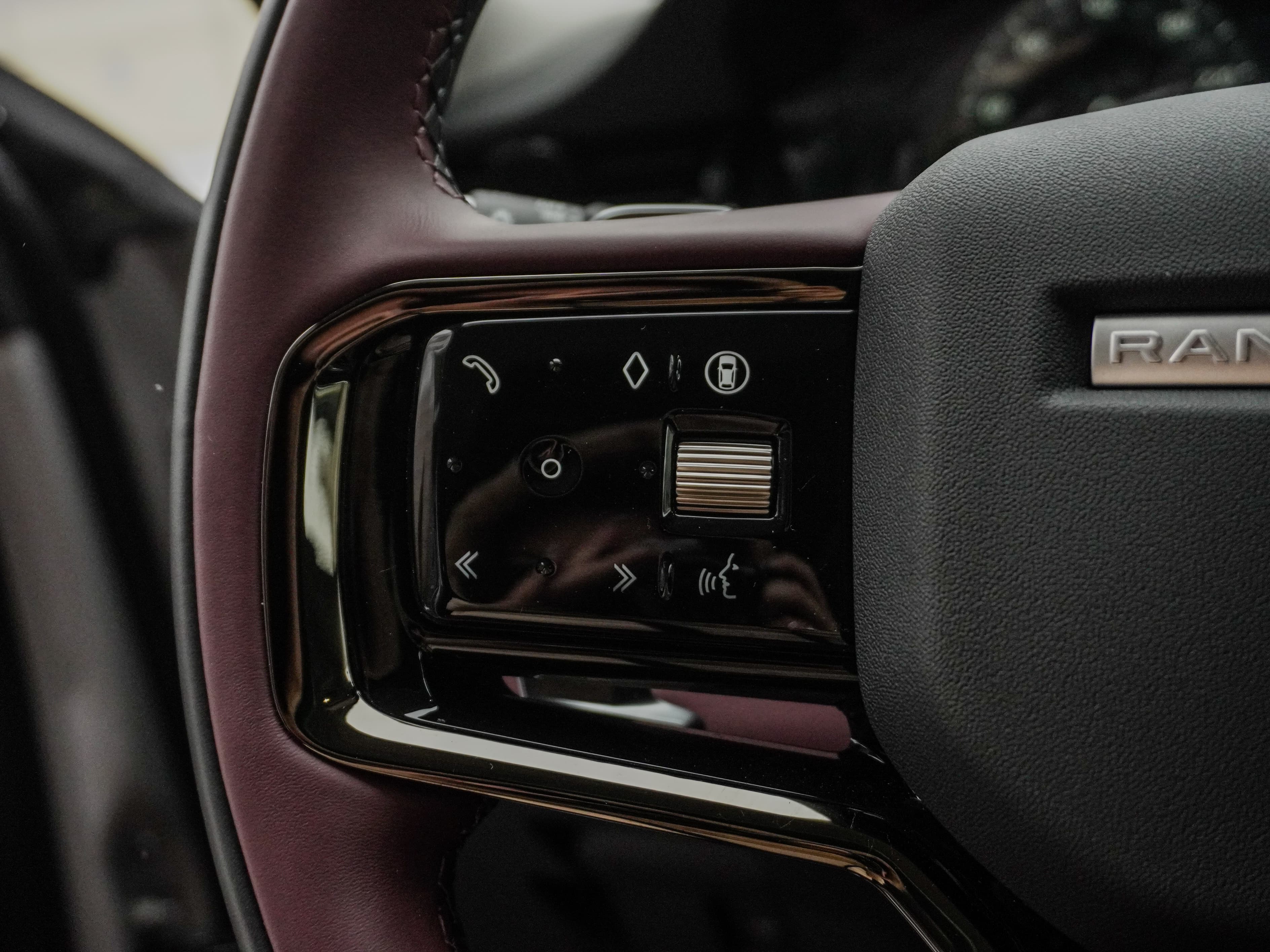 Land Rover Range Rover Evoque — фото 19