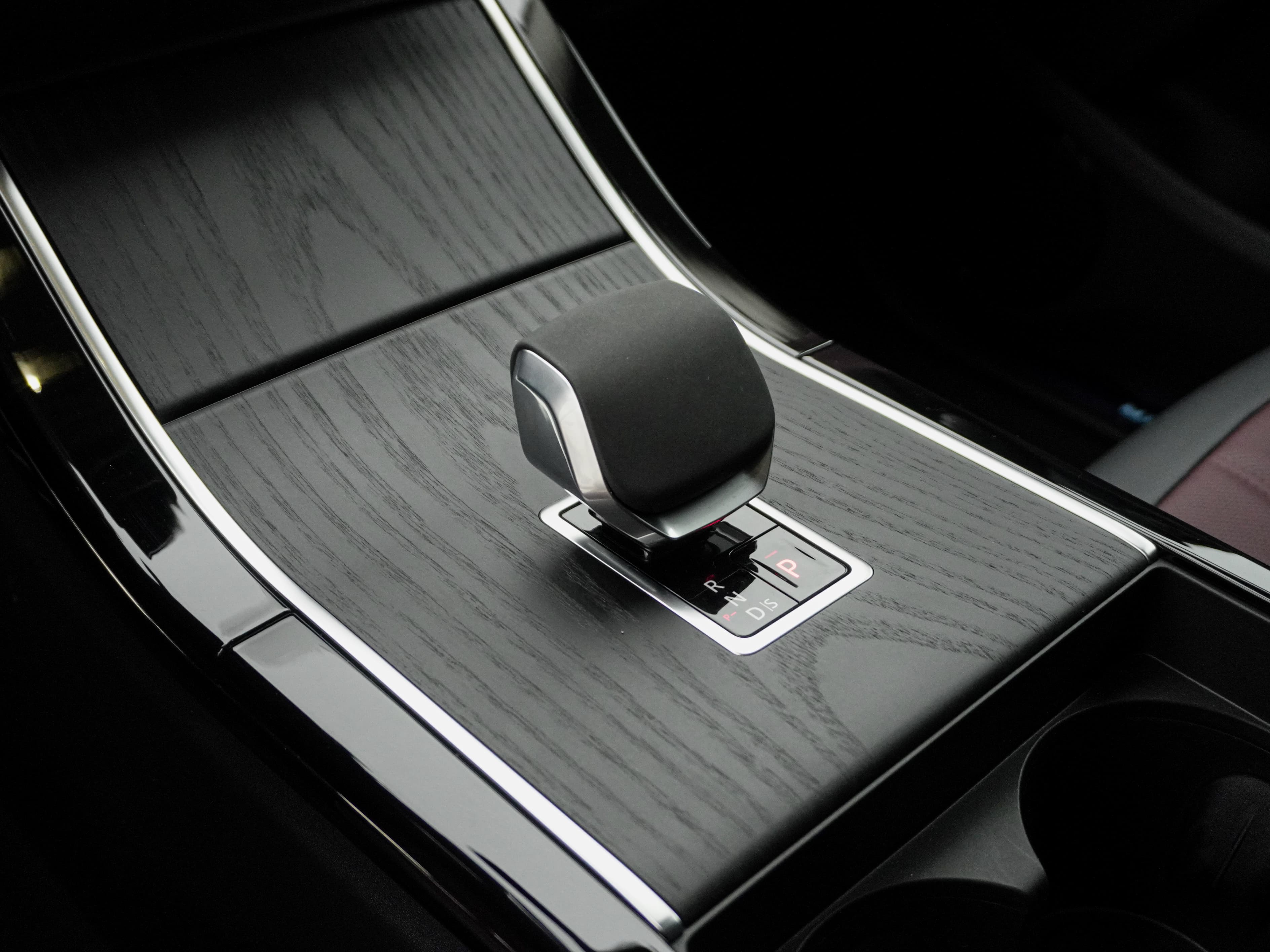 Land Rover Range Rover Evoque — фото 20