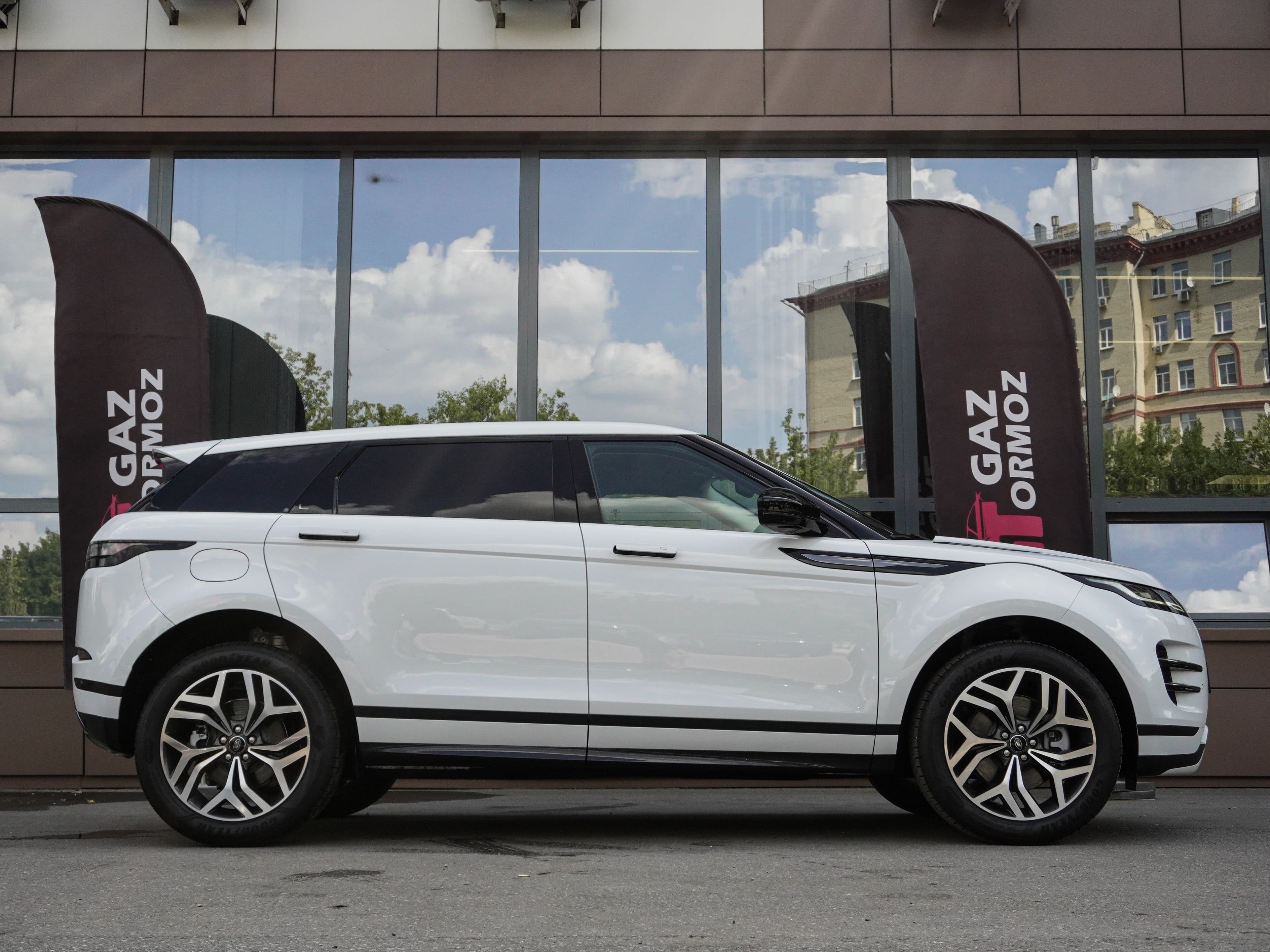 Land Rover Range Rover Evoque — фото 9
