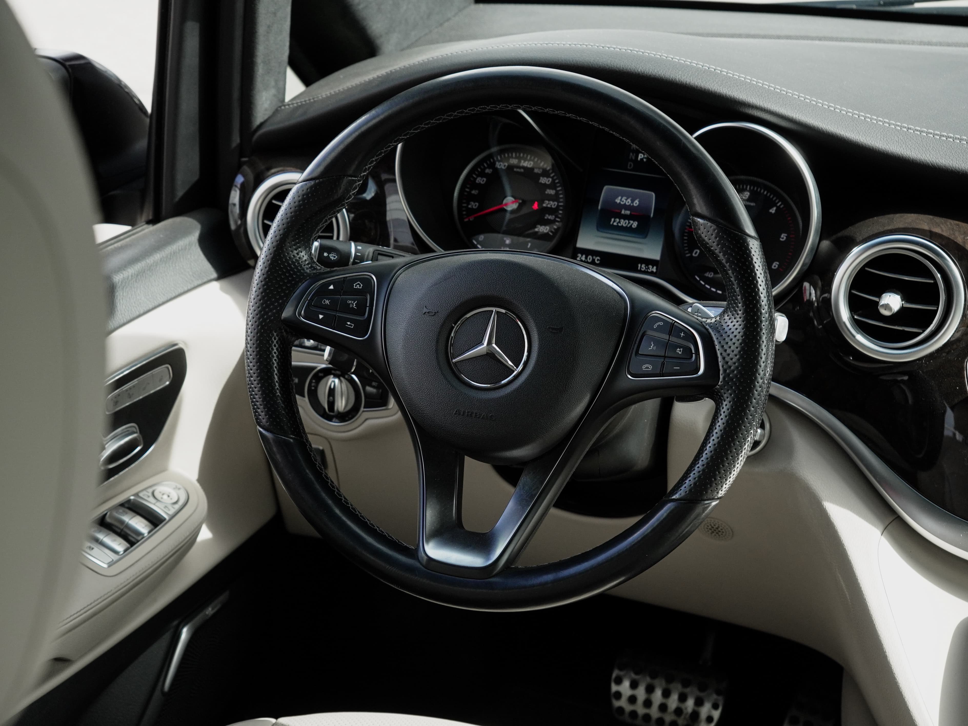 Mercedes-Benz V-класс — фото 33