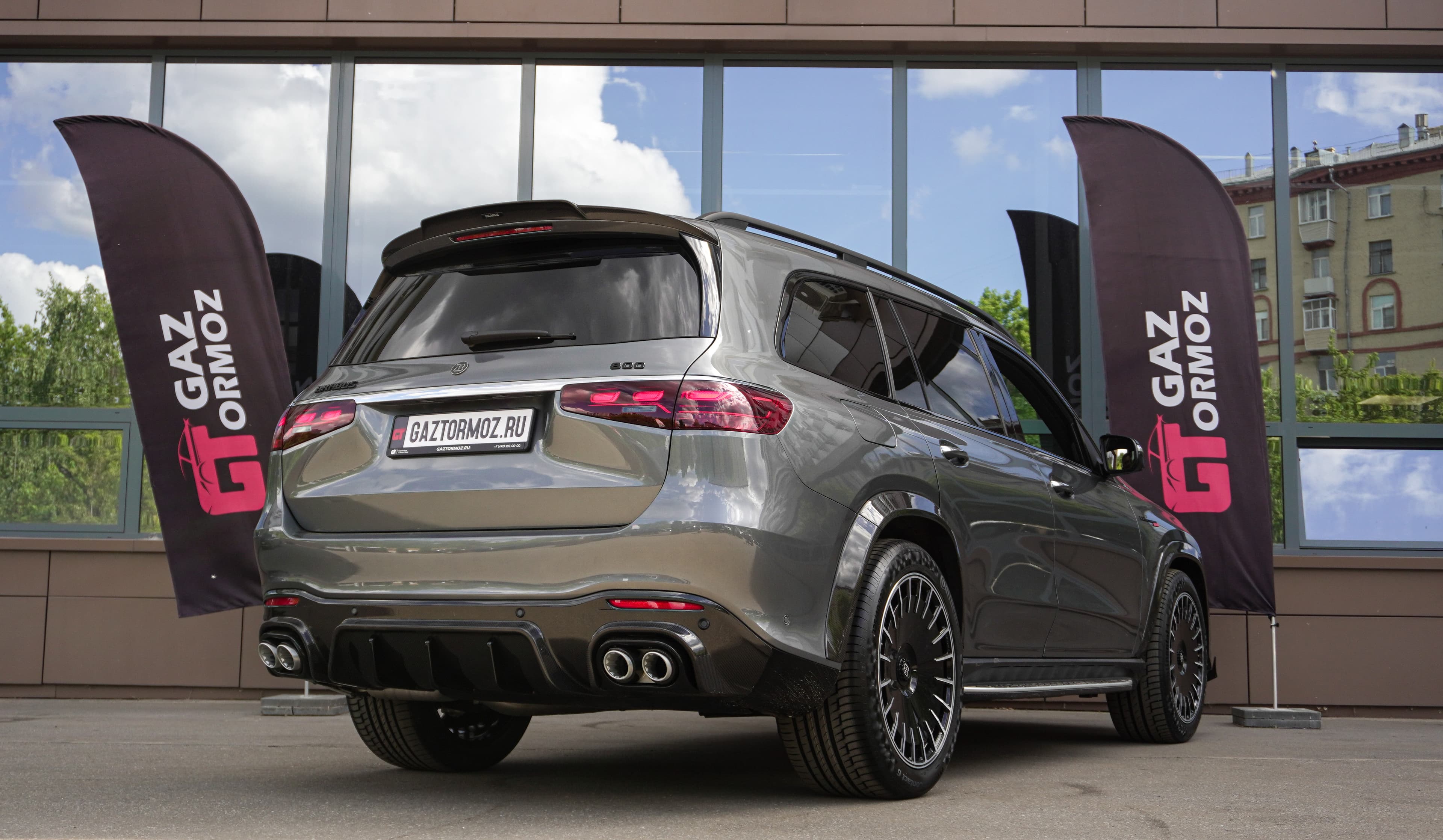 Brabus 500 на базе GLS 450 — премиальный серый стиль — фото 5