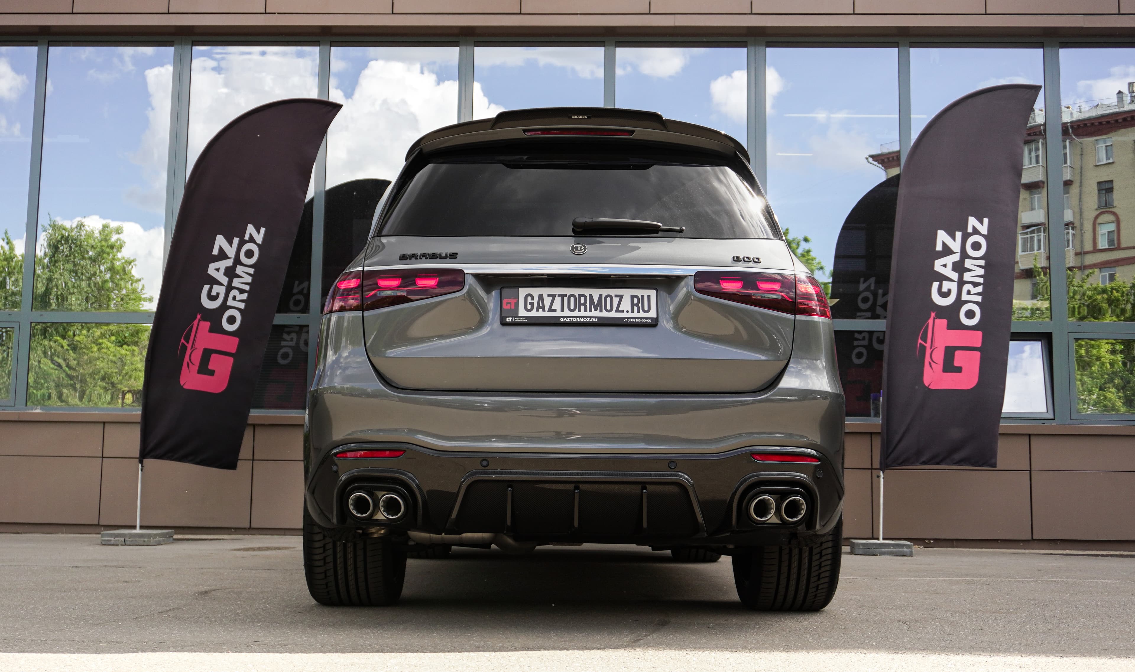 Brabus 500 на базе GLS 450 — премиальный серый стиль — фото 6