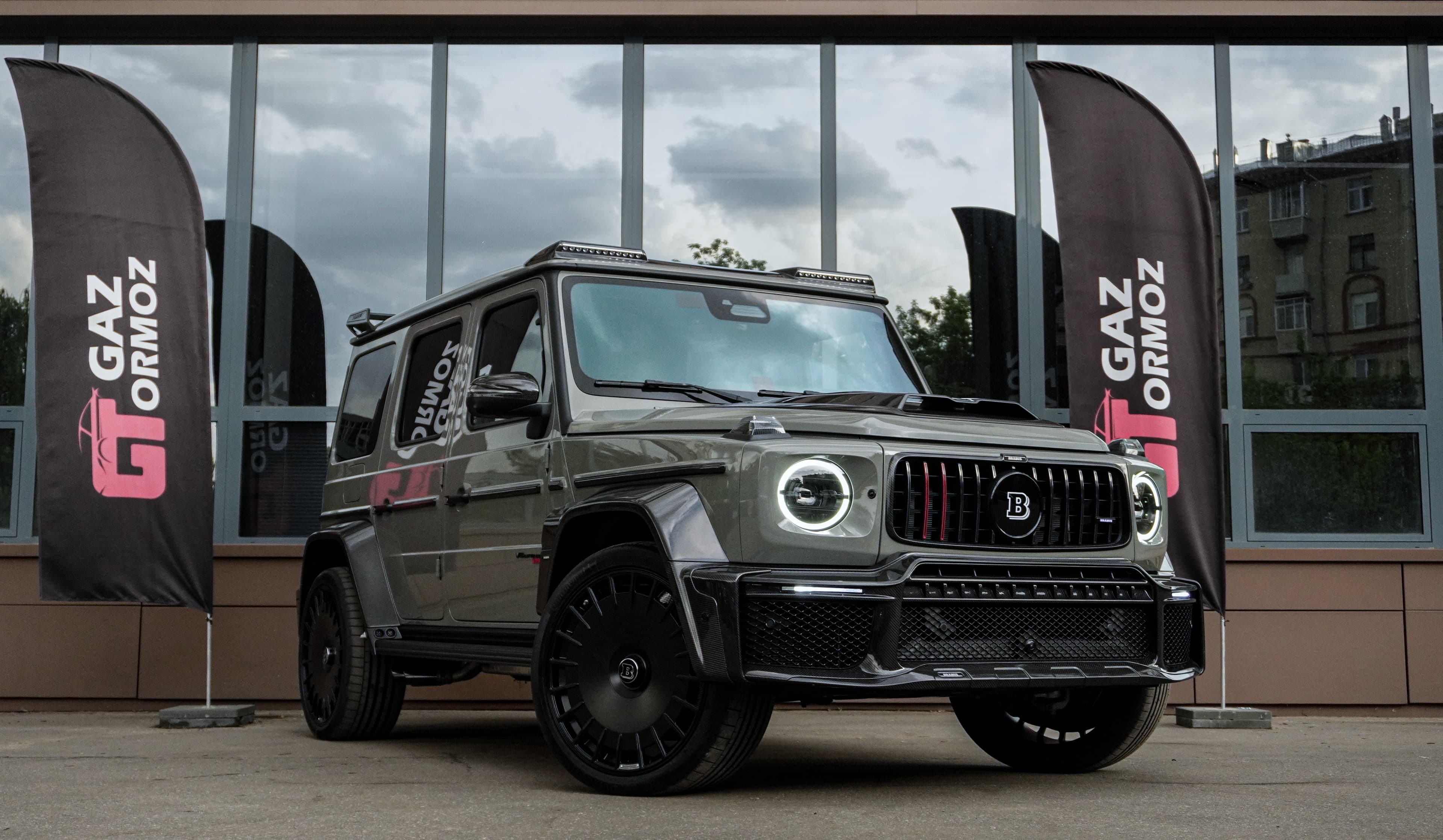 Brabus 800 Widestar: мощь и стиль в Selenite Grey — фото 3