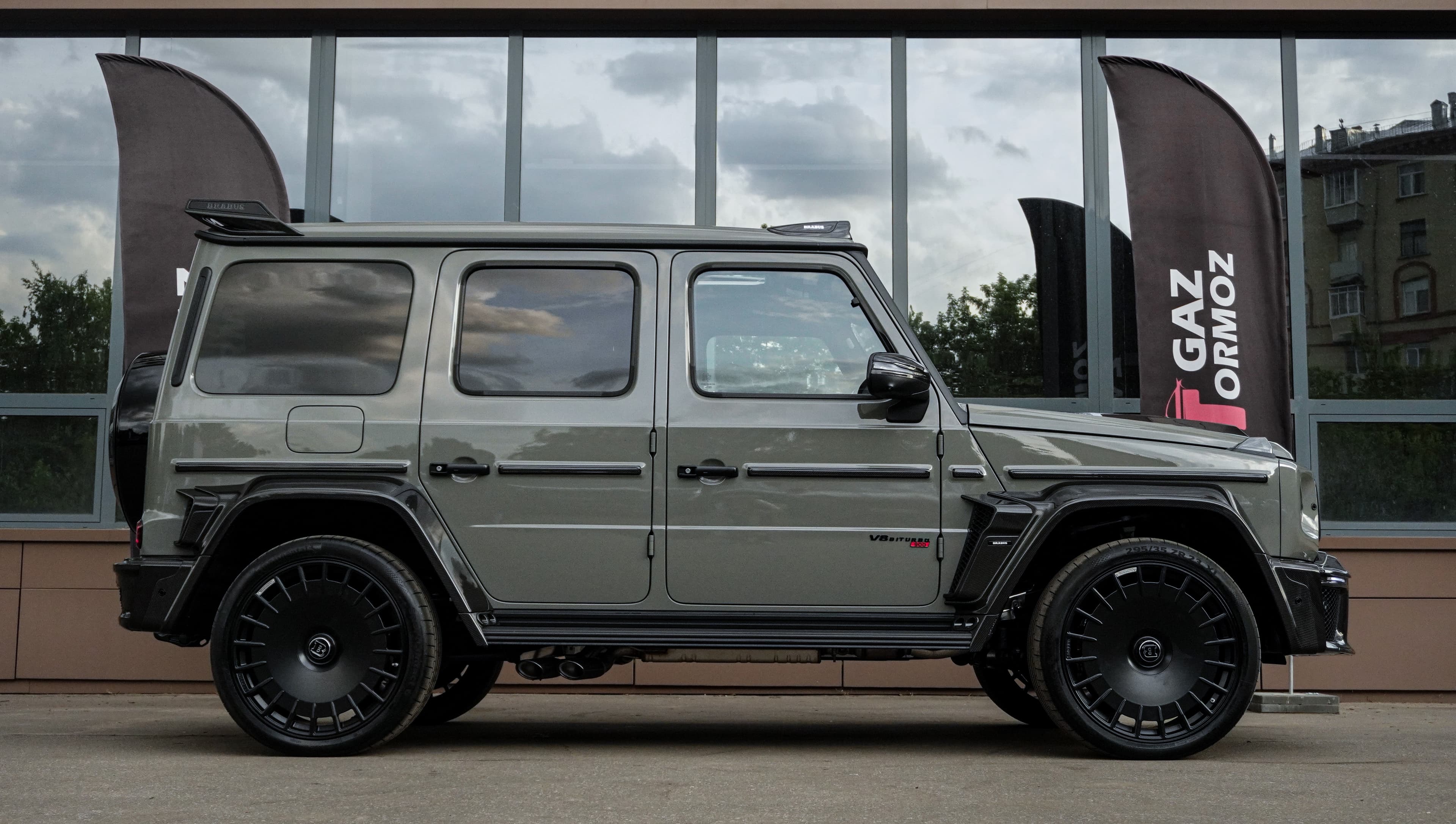 Brabus 800 Widestar: мощь и стиль в Selenite Grey — фото 5