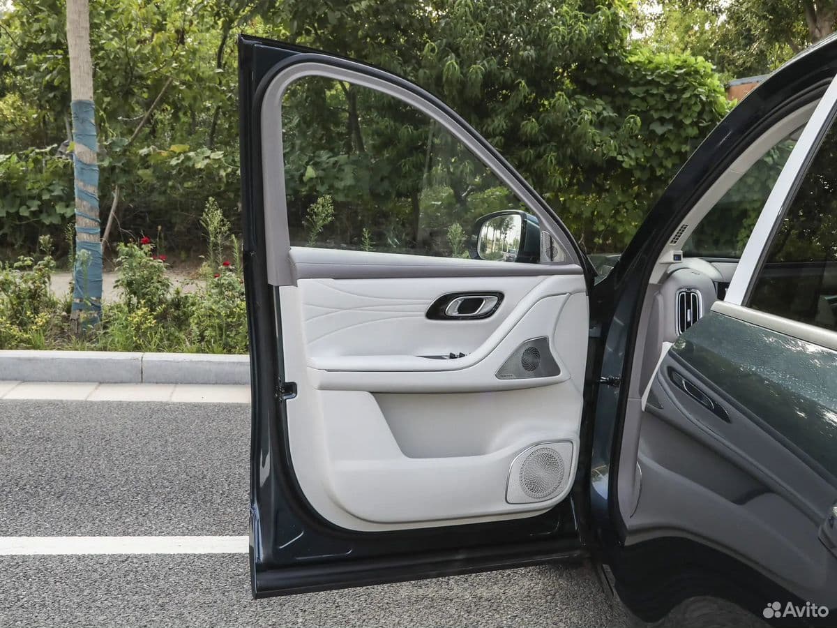 Geely Galaxy M9 — фото 21