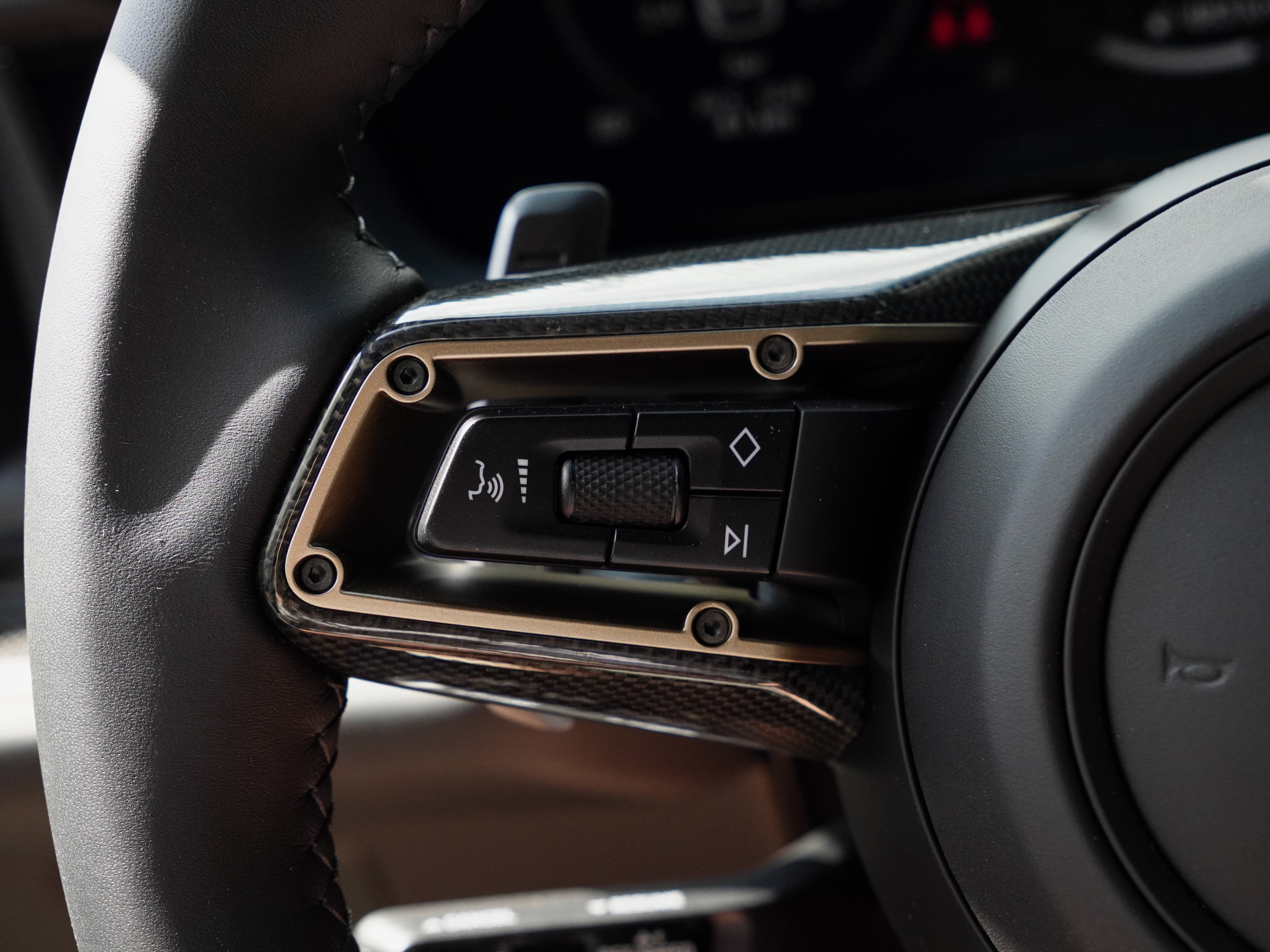 Porsche Cayenne Coupe GTS — фото 18
