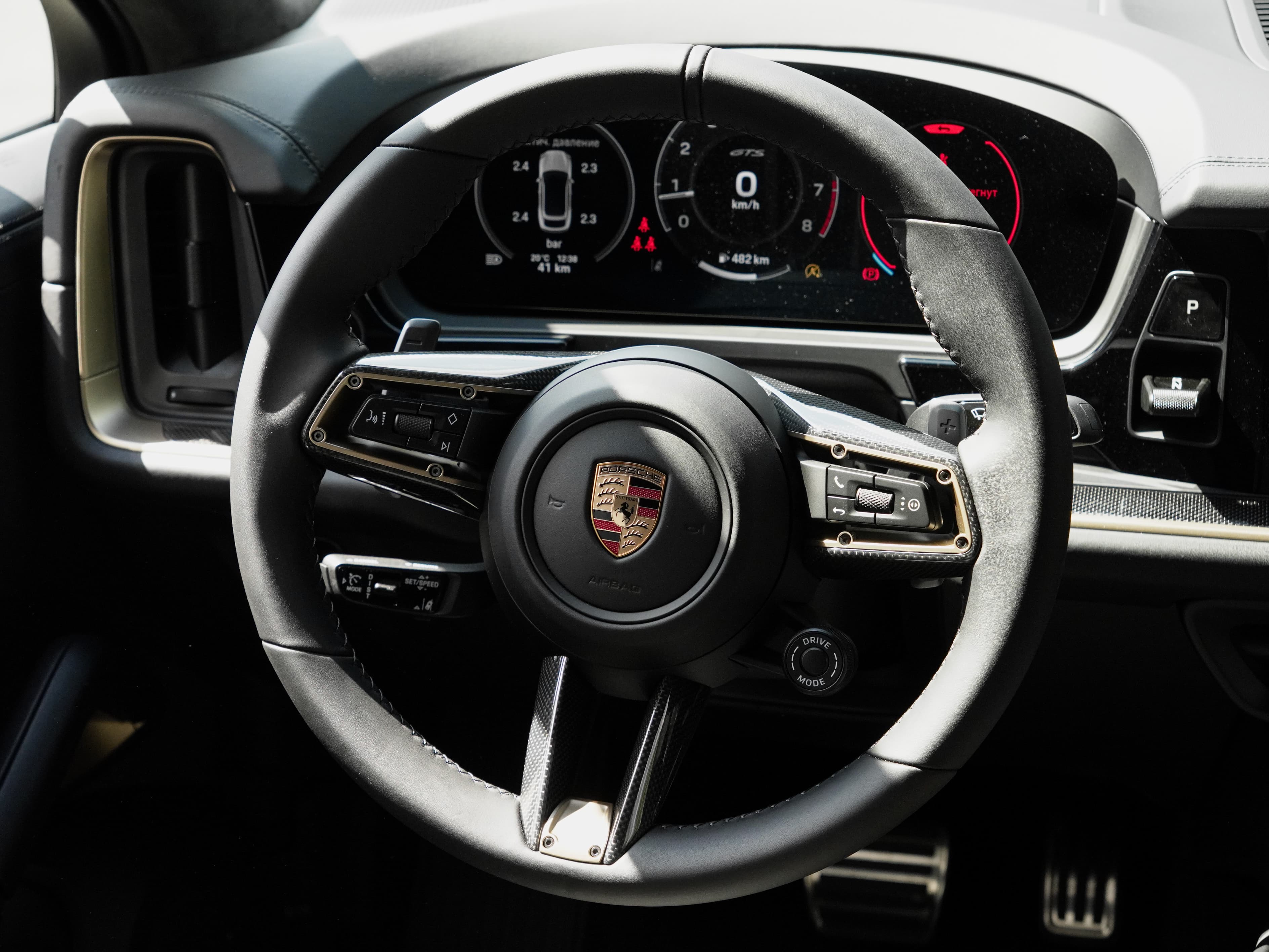 Porsche Cayenne Coupe GTS — фото 30