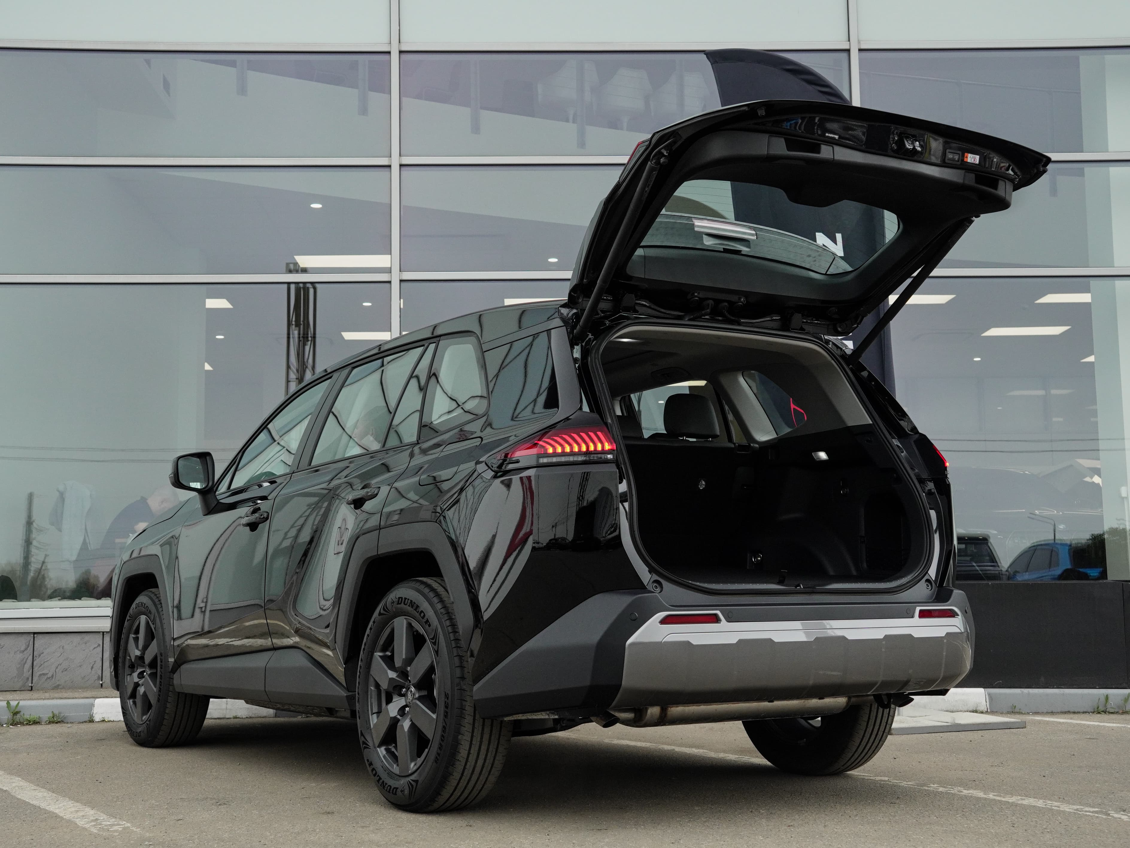 Toyota RAV4 — фото 6