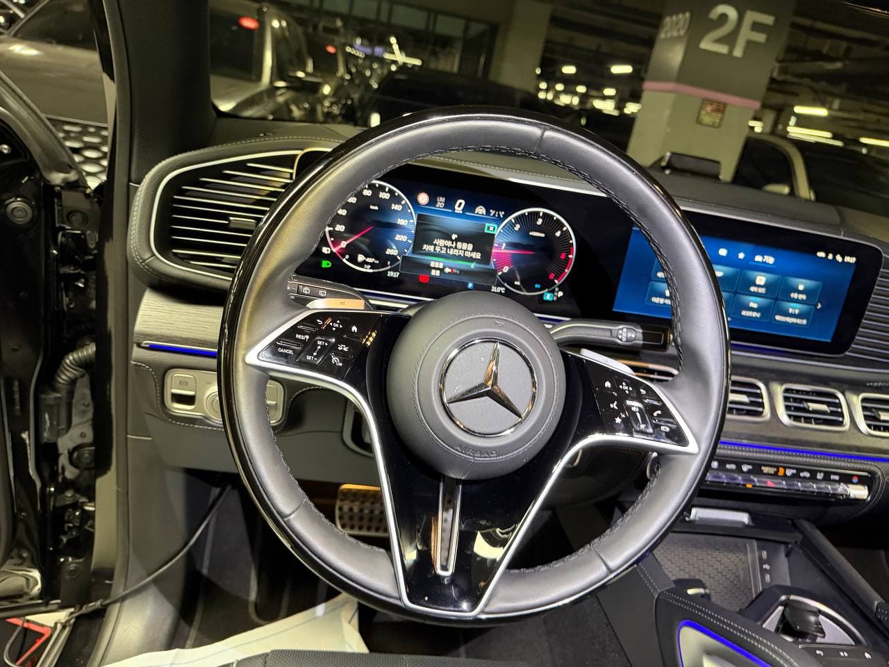 Mercedes-Benz GLS-класс — фото 10