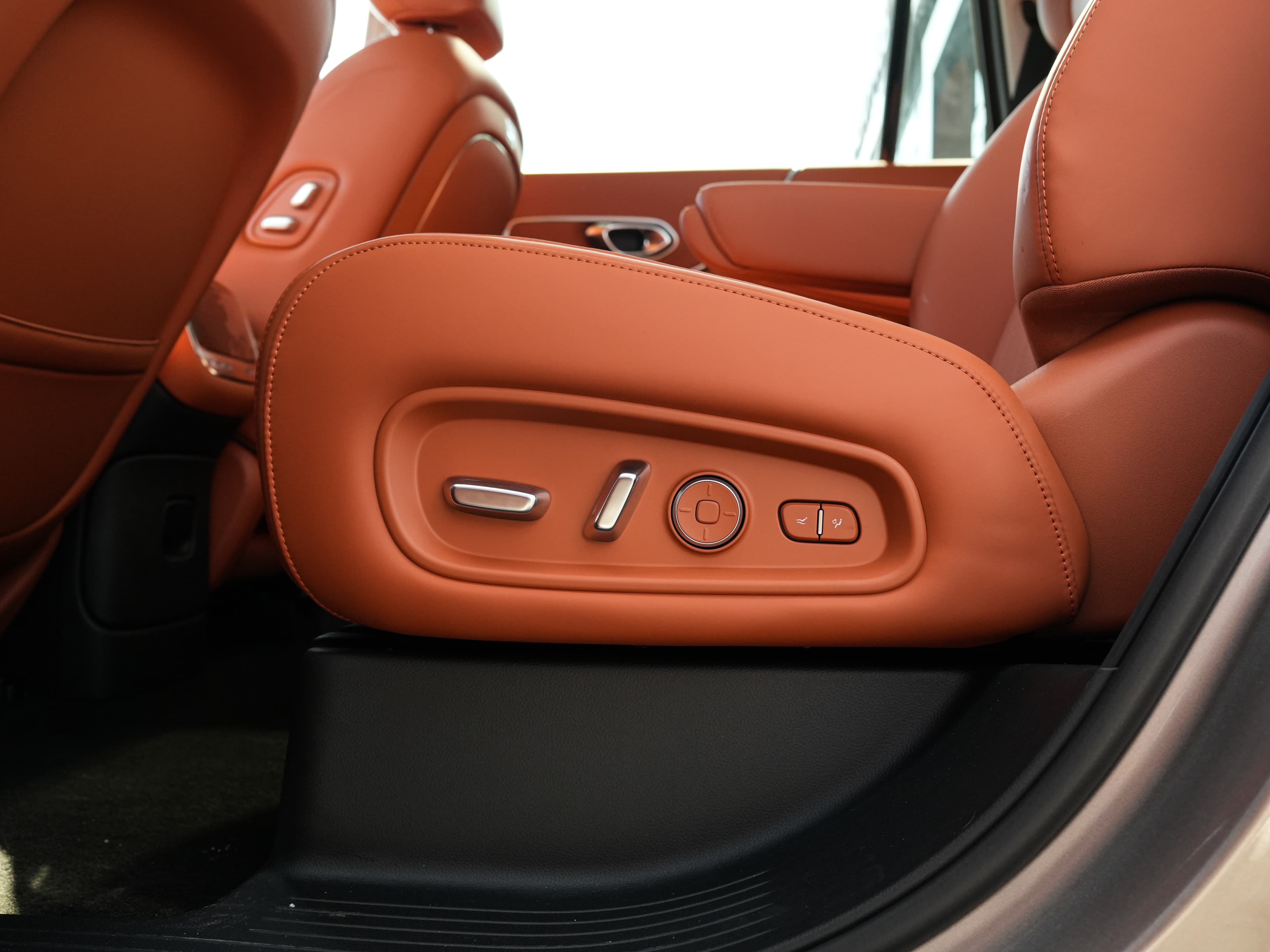 Trumpchi S9 — фото 29