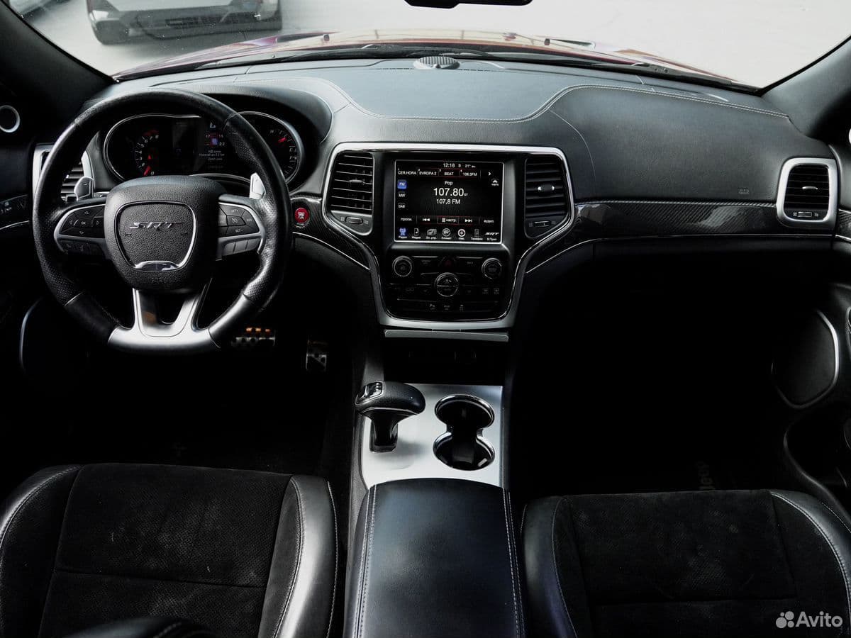 Jeep Grand Cherokee SRT — фото 13