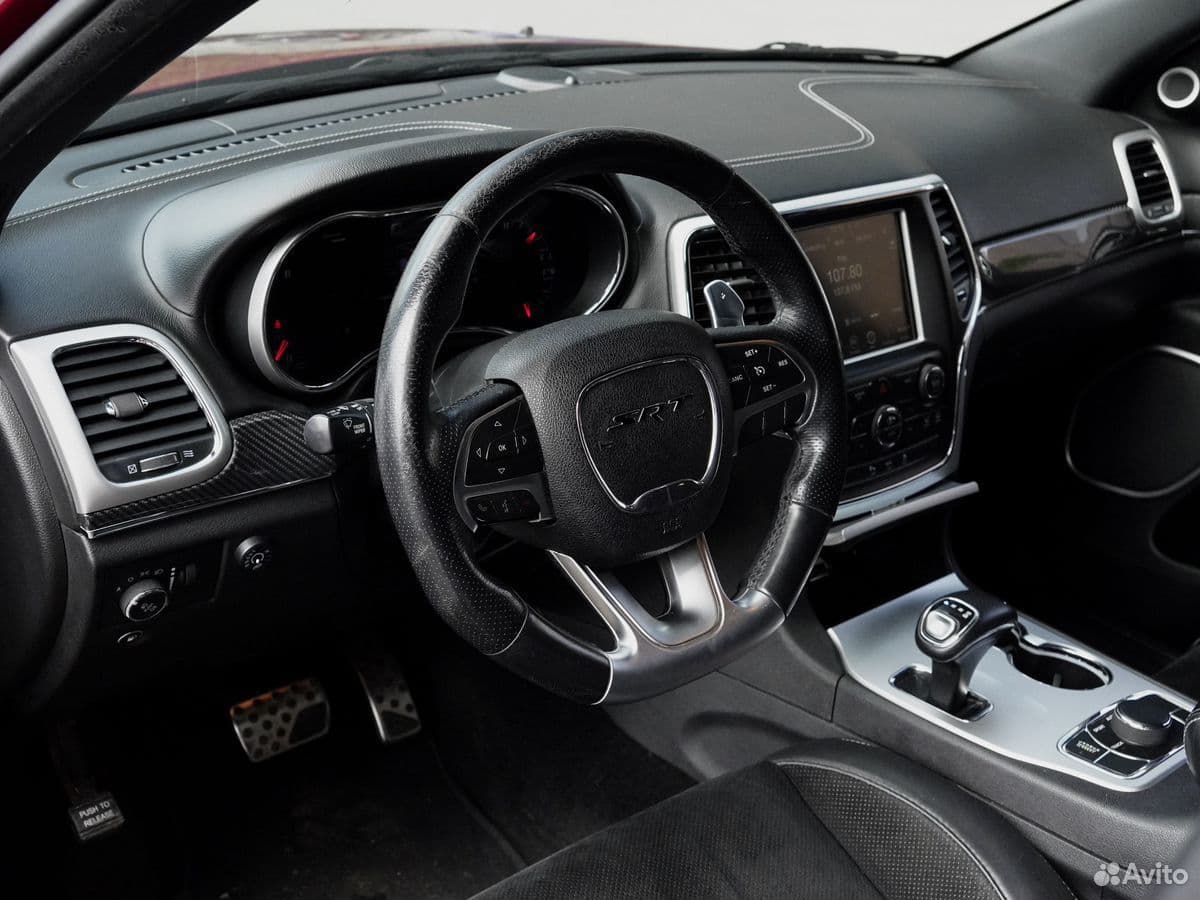Jeep Grand Cherokee SRT — фото 16