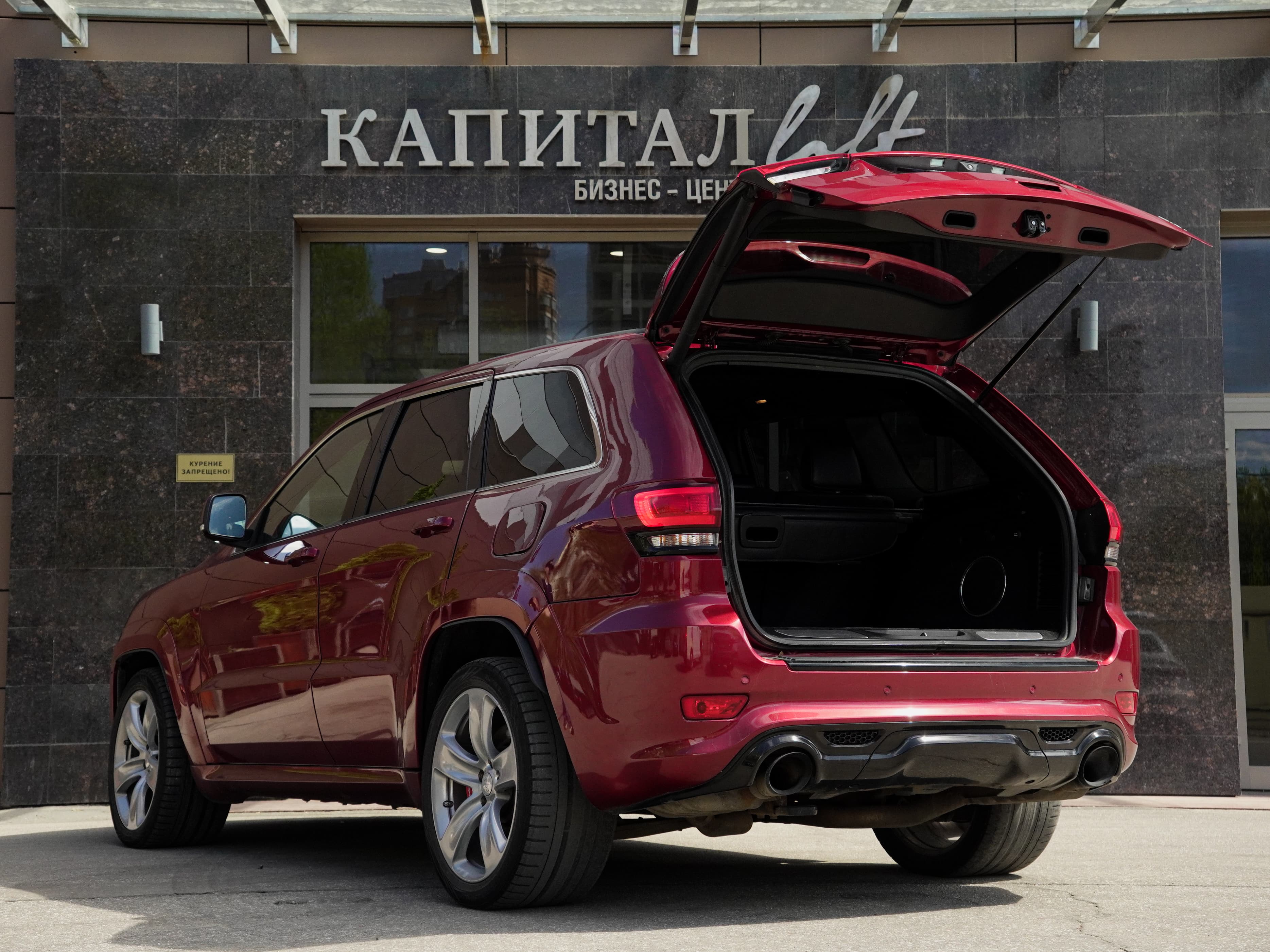Jeep Grand Cherokee SRT — фото 5