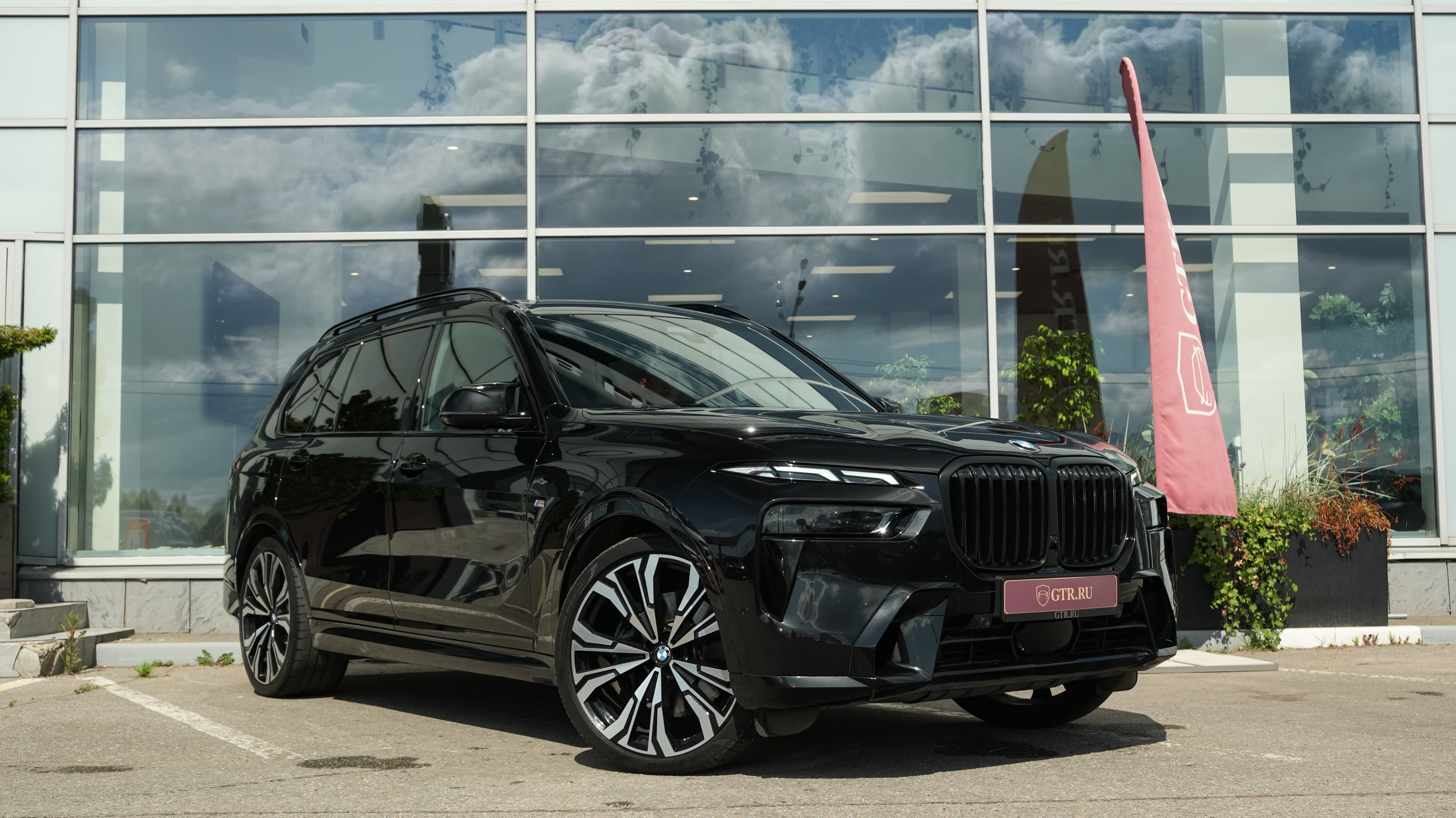 BMW X7 — фото 2