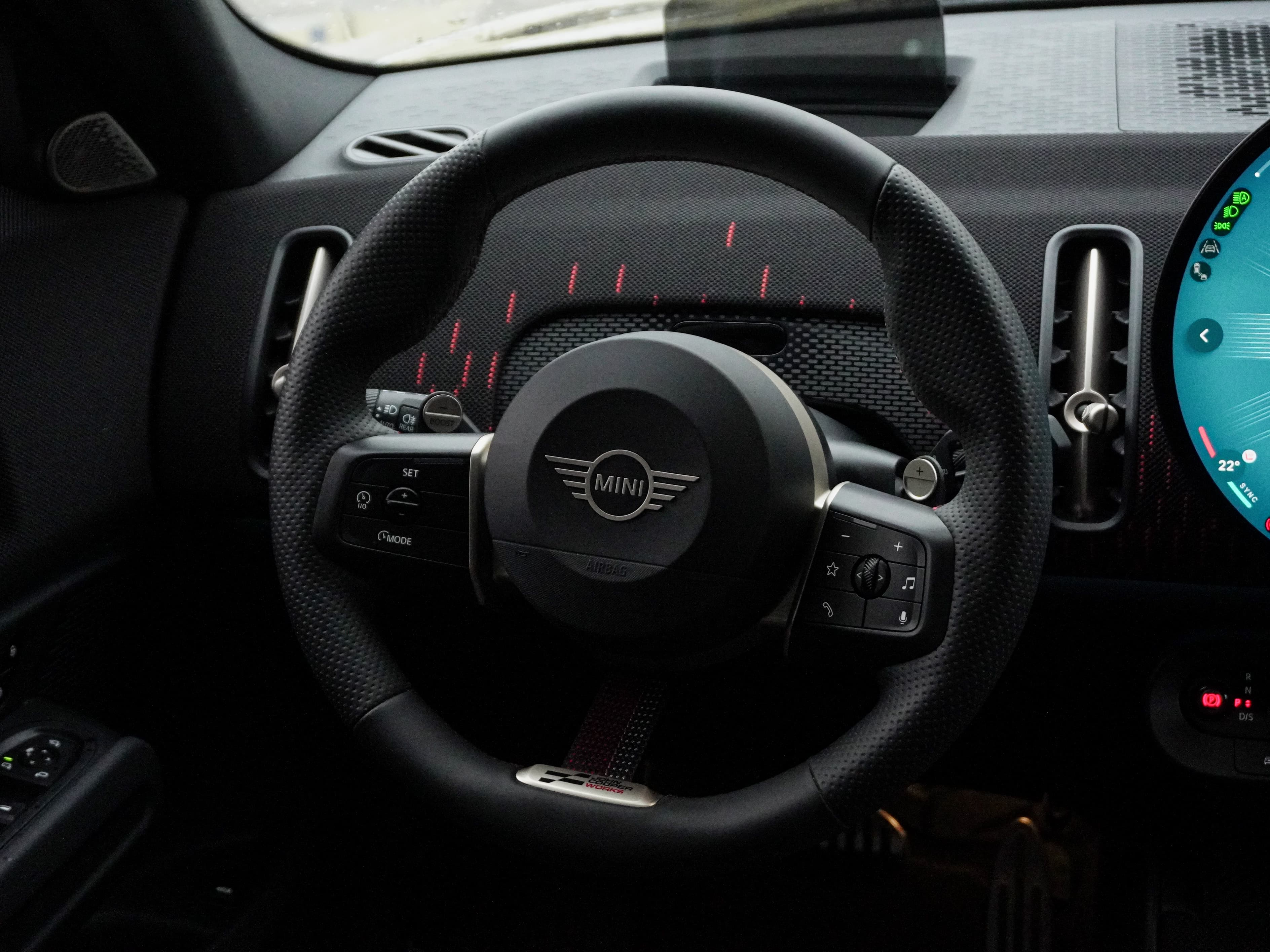 MINI John Cooper Works Countryman — фото 27