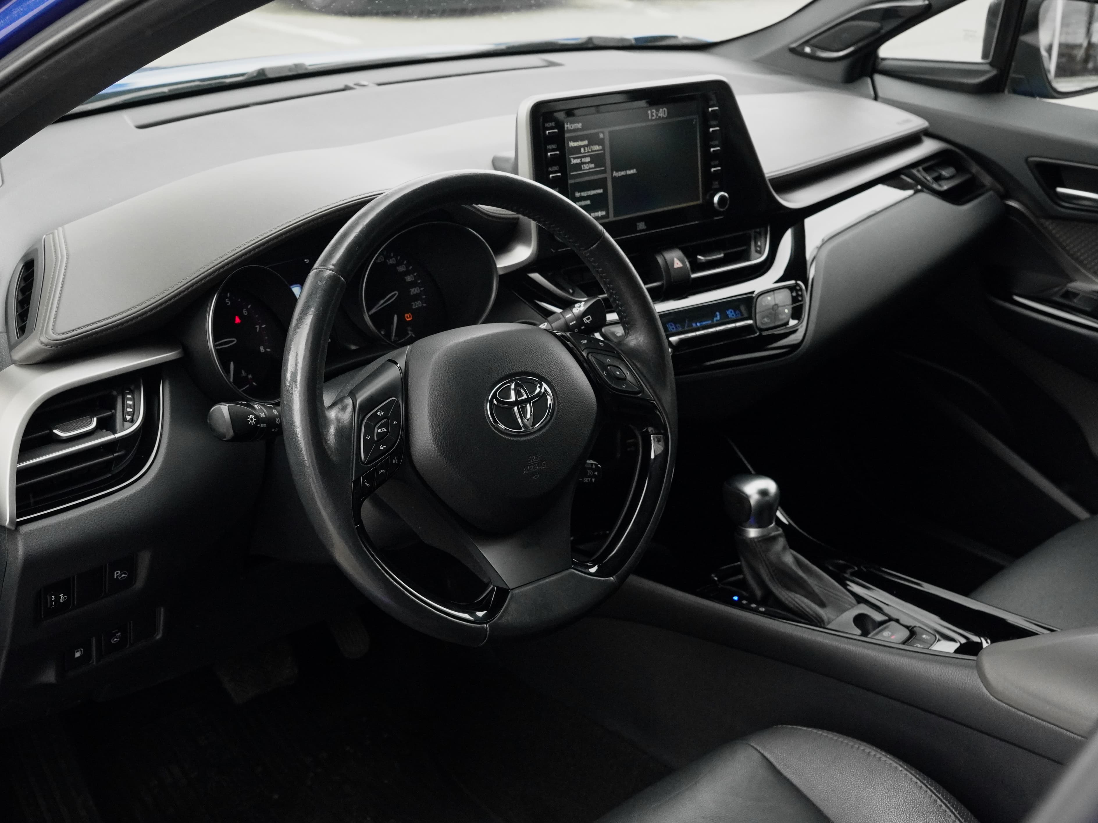 Toyota C-HR — фото 11