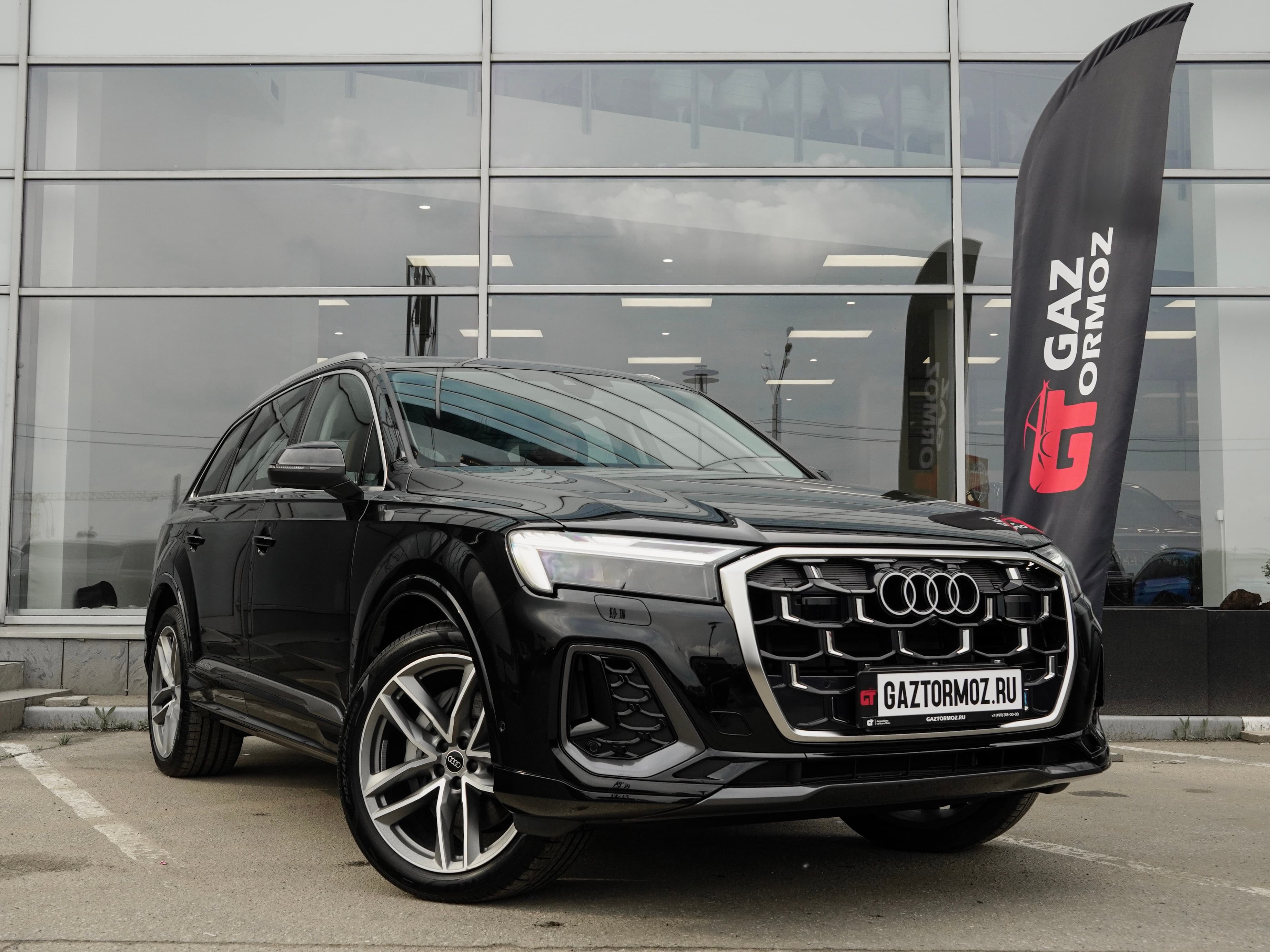 Audi Q7 — фото 3