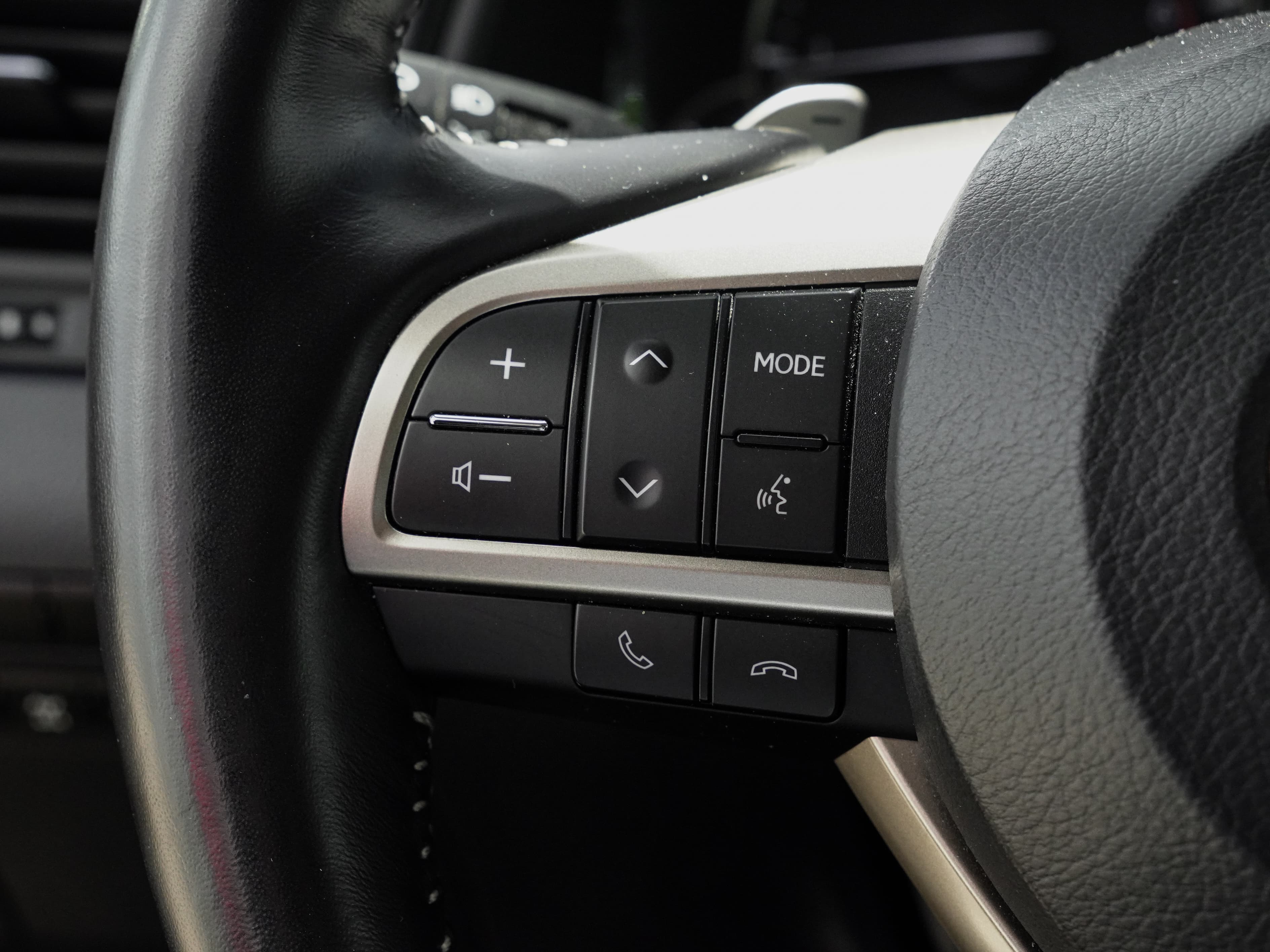Lexus RX — фото 21
