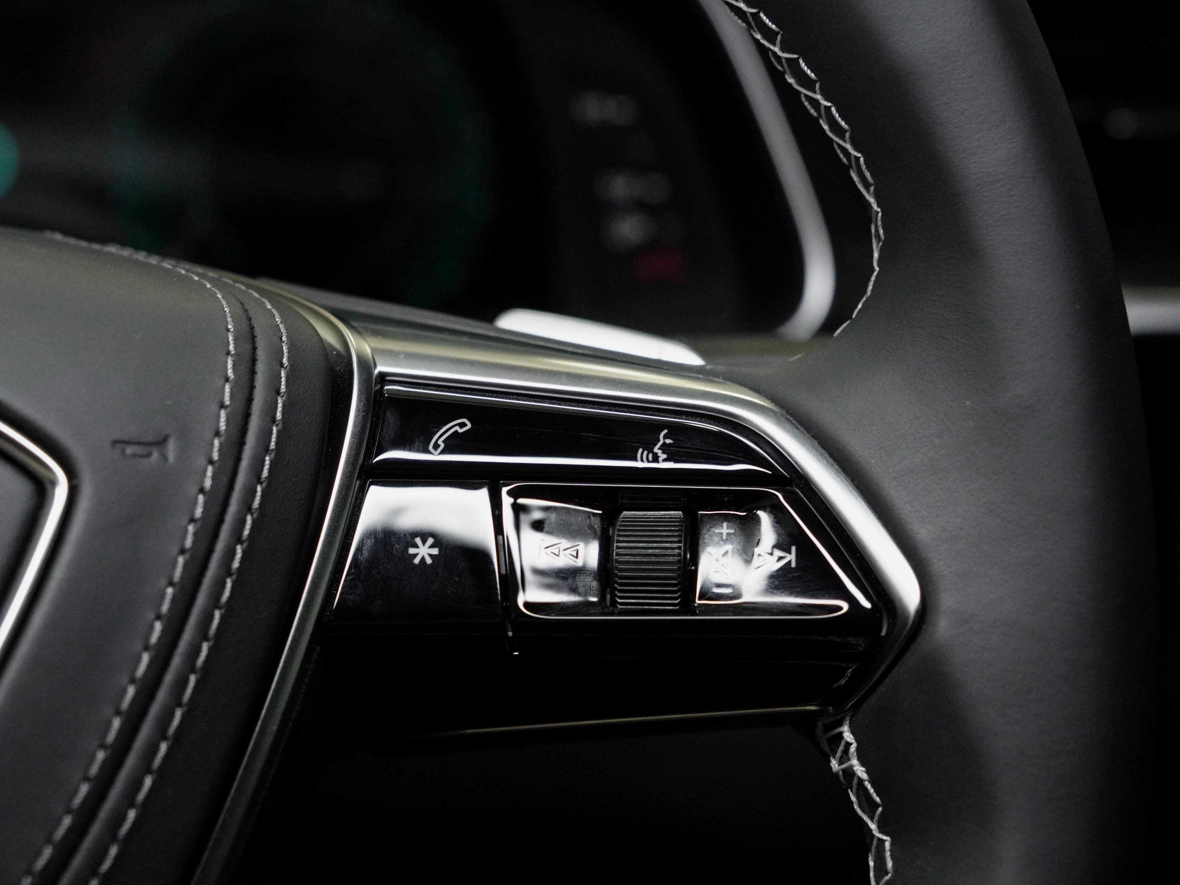Audi A7L — фото 21